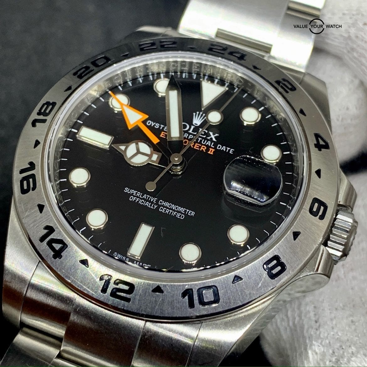 How to look rich by leveraging luxury watchesHow to look rich by leveraging luxury watches