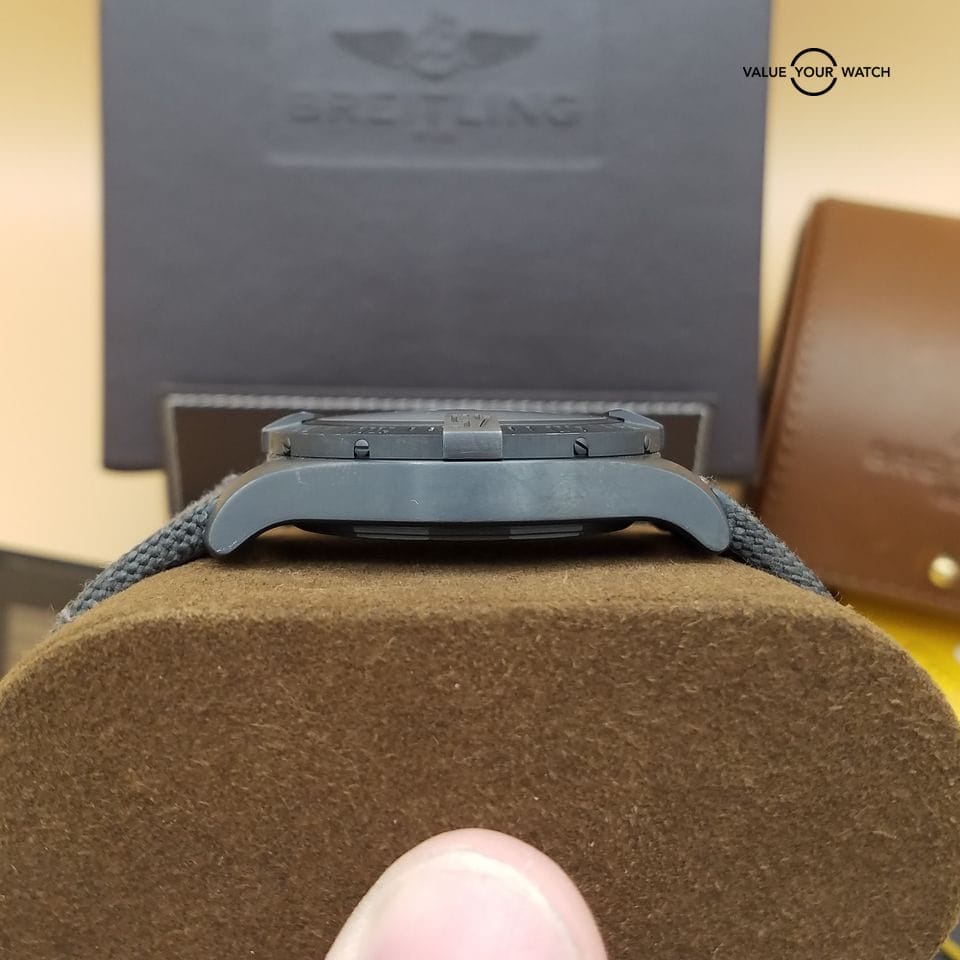 1 of 250 Limited Edition Titanium Avenger Blackbird 44 Carbon Fiber dial - Image 7