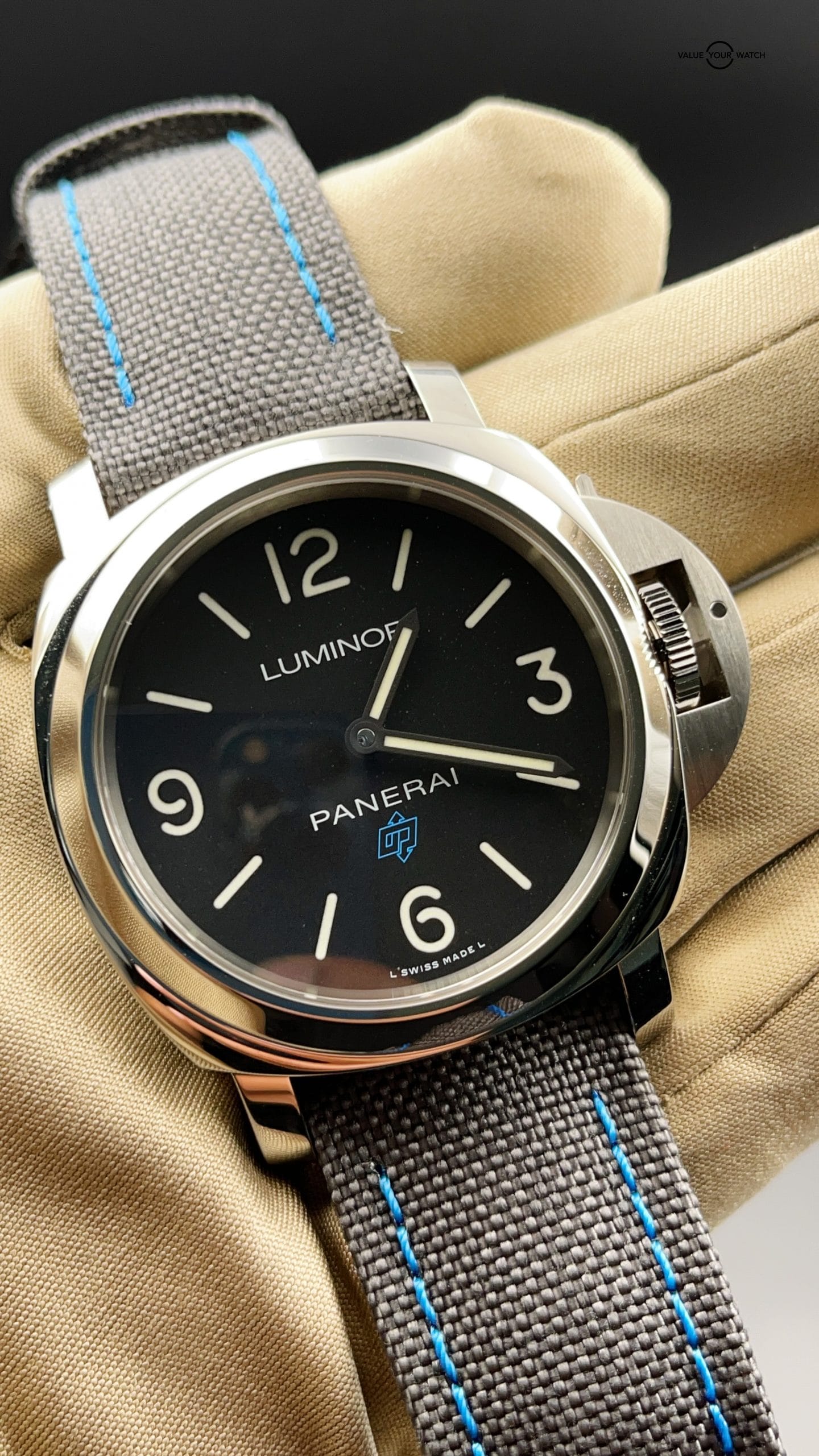 Panerai Luminor 774 Complete with Box and Papers New