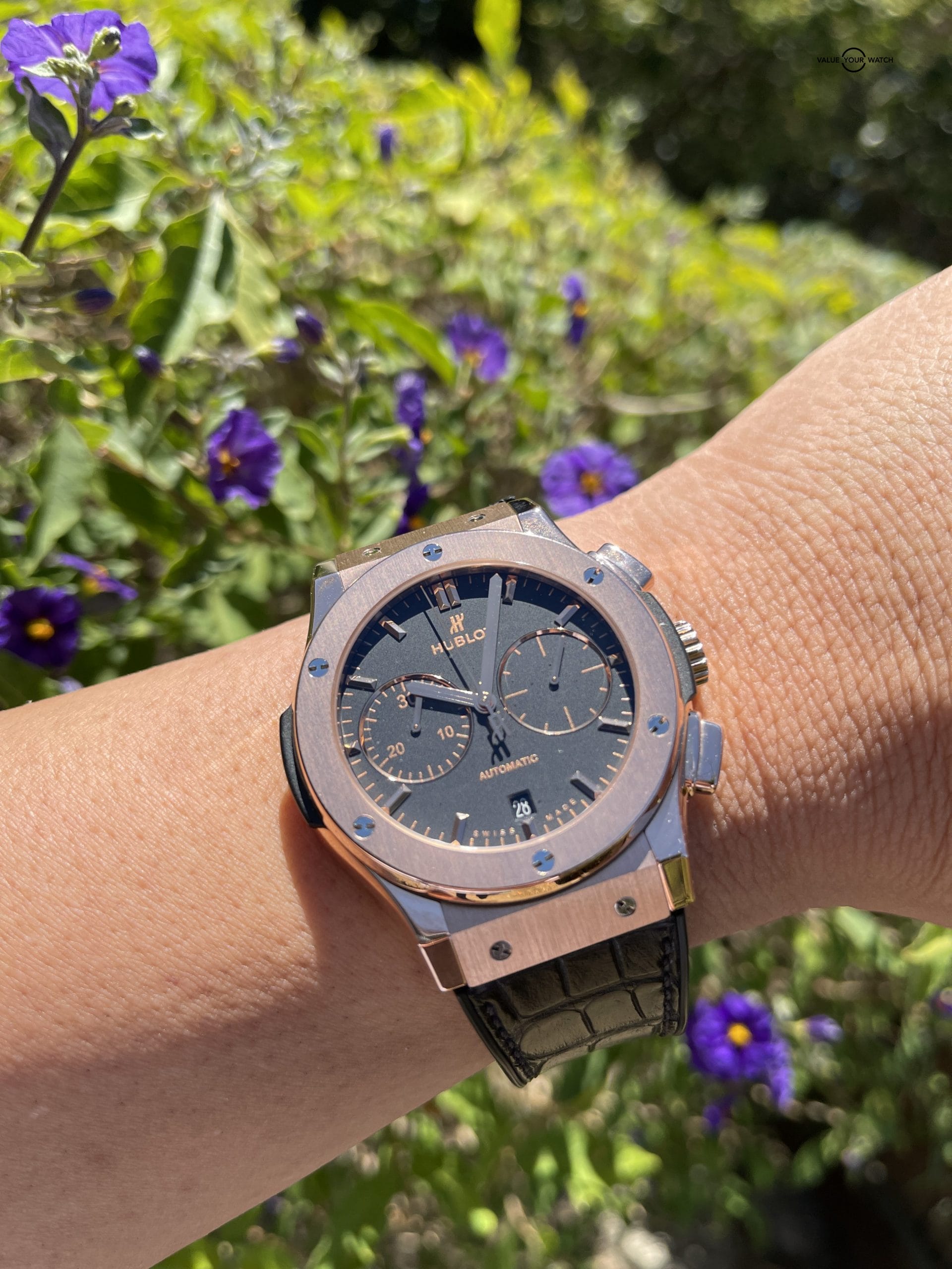 HUBLOT CLASSIC FUSION CHRONOGRAPH 18K KING GOLD 45MM CROCODILE LEATHER STRAP w/ Box & Papers COMPLETE