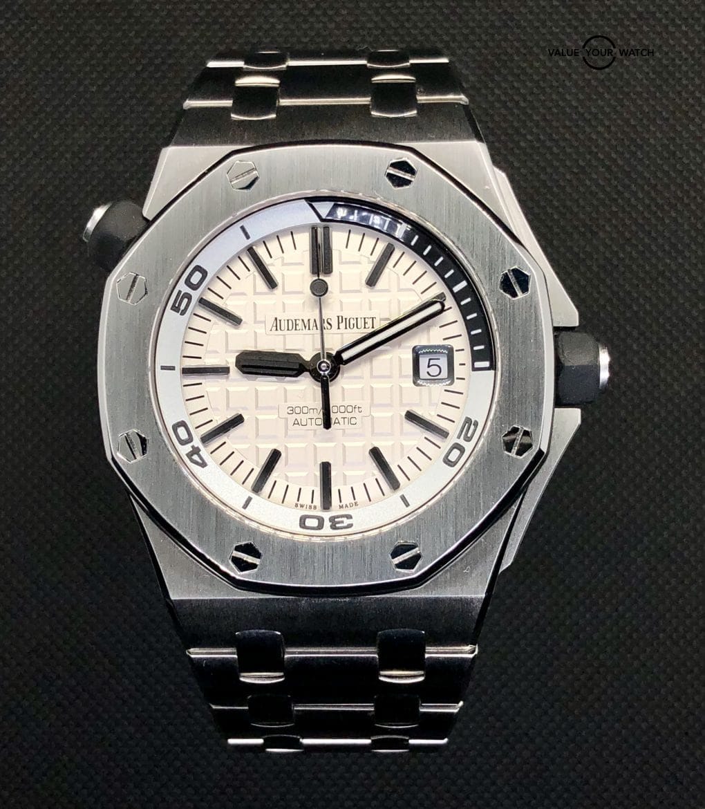 Why You Need To Buy A Luxury Watch And Not Only A Smartwatch