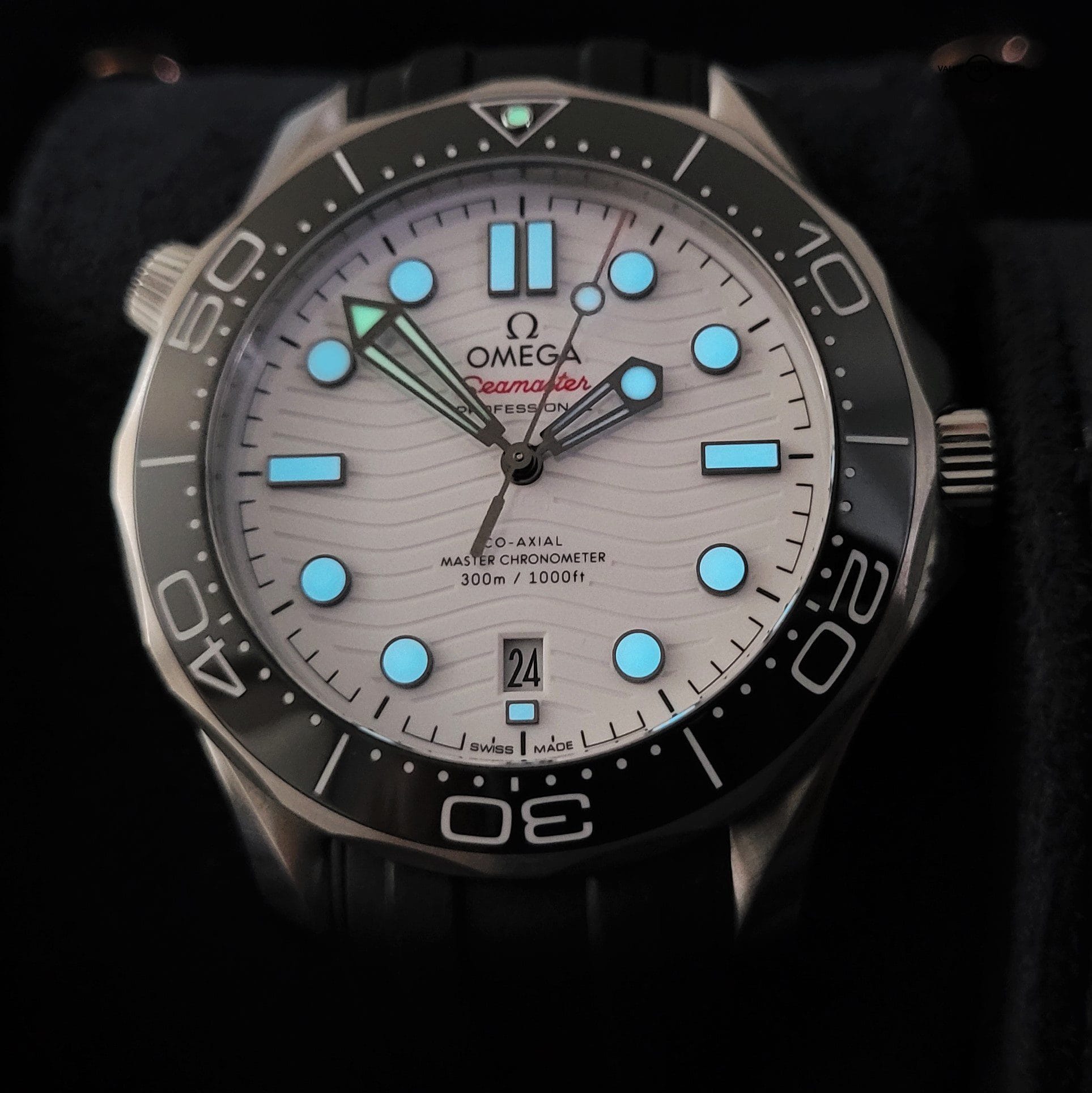 How to pick the right luxury watch for yourself?