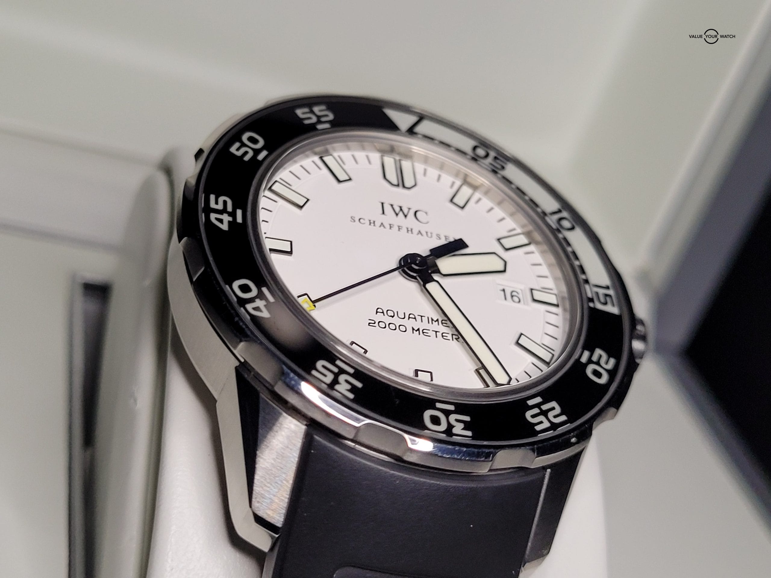 ICW Schaffhausen Aquatimer - Image 2