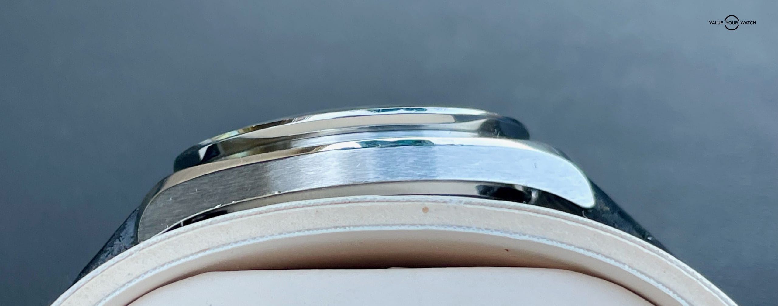 Omega Speedmaster Reduced Chronograph 3510.50 Automatic movement Black Dial on Aftermarket Black Leather Strap - Image 7