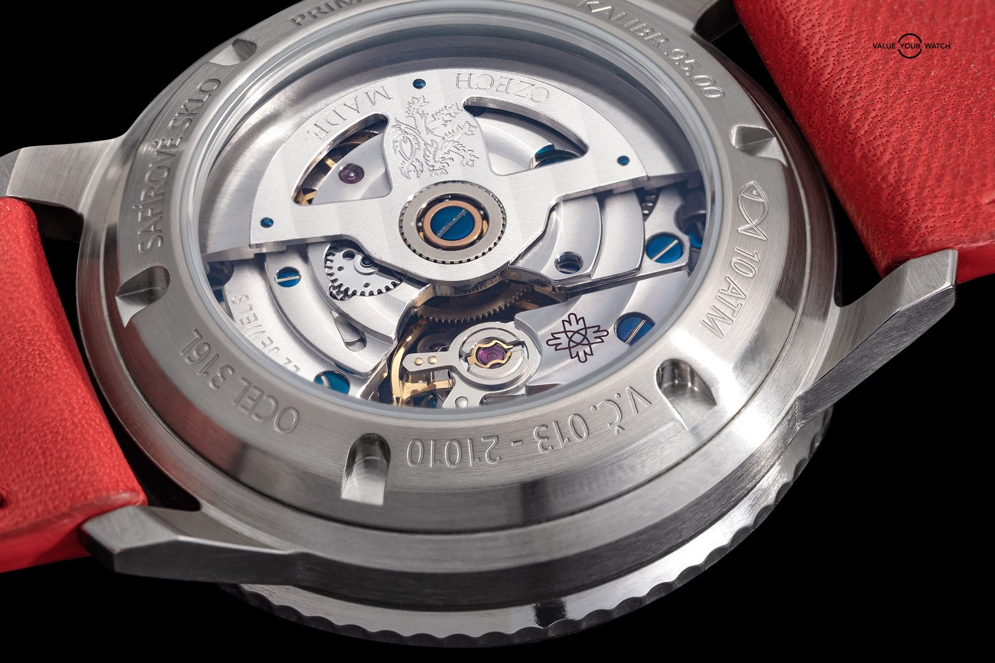 PRIM Sport 38 Black or Red Strap - Image 9