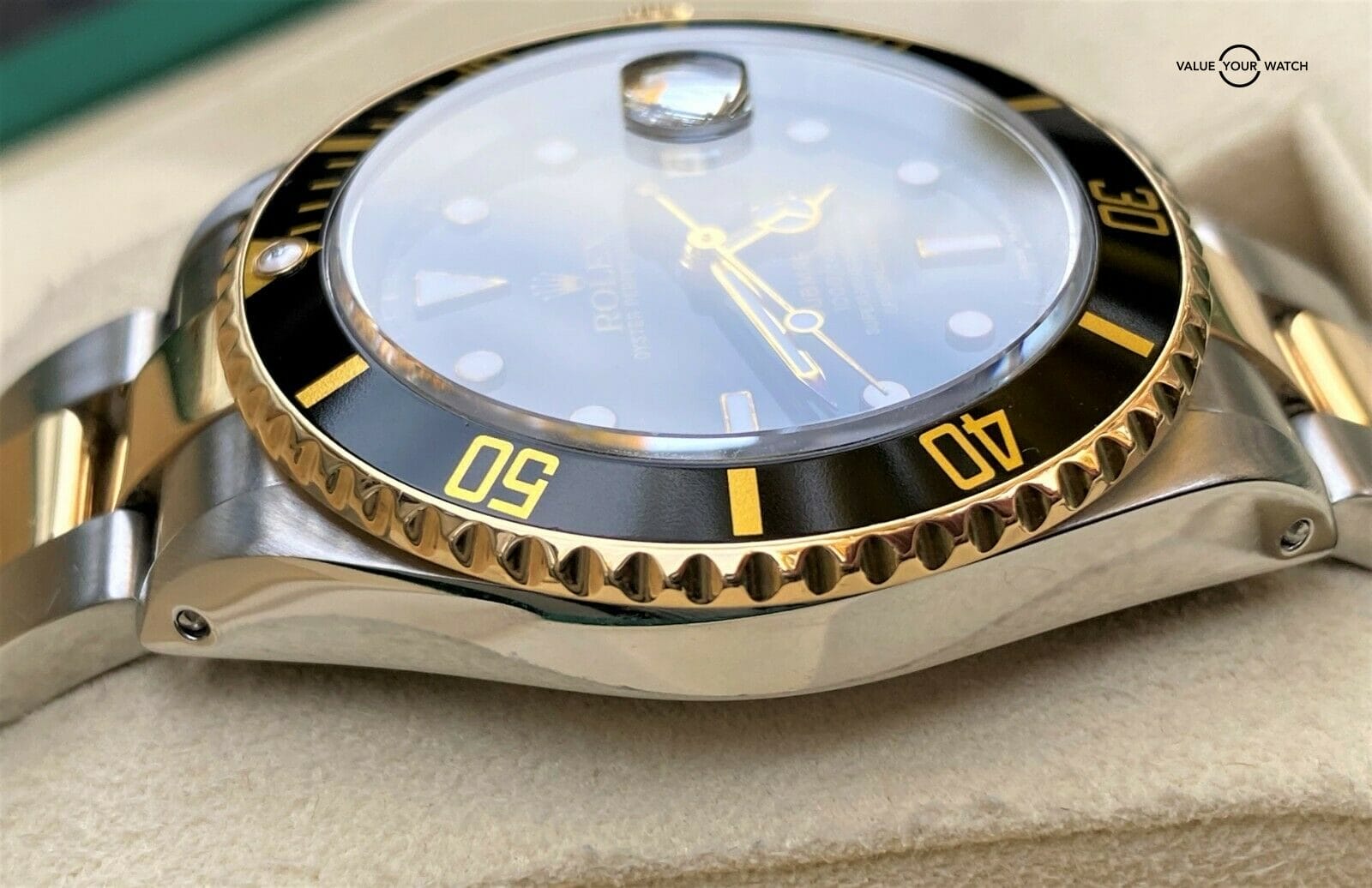 Rolex Submariner 16613 Black 18K Yellow Gold/Stainless Steel BOX/PAPERS - Image 8