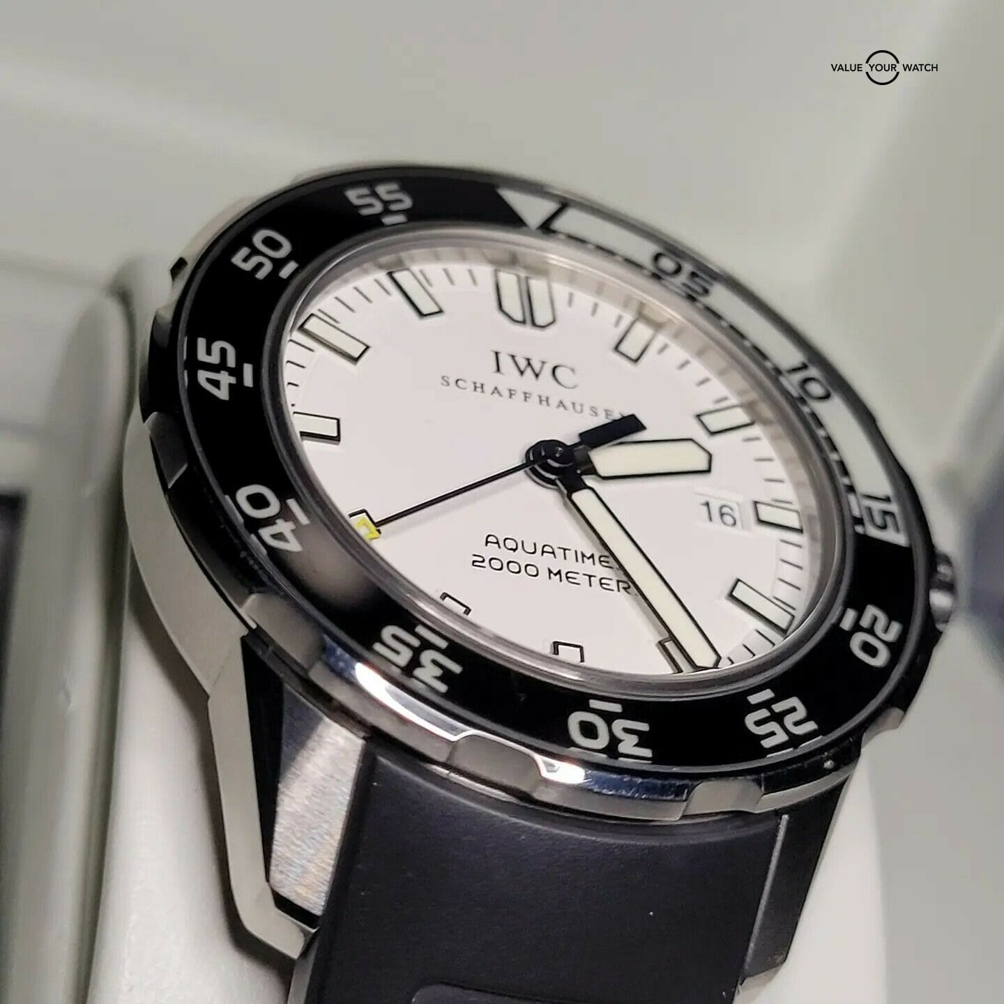 IWC Aquatimer 2000. Excellent condition. Watch and card only. - Image 3