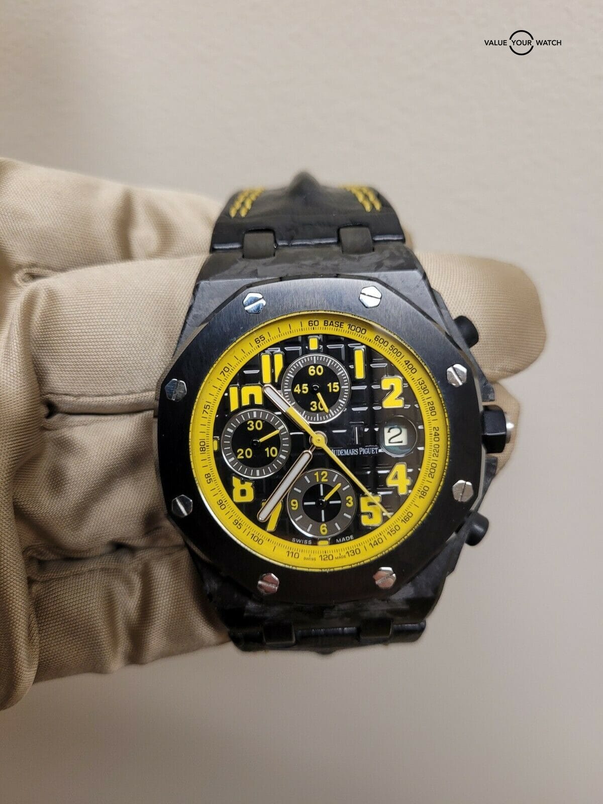 Audemars Piguet Royal Oak. Bumble bee. 26176FO.OO.D101CR.02