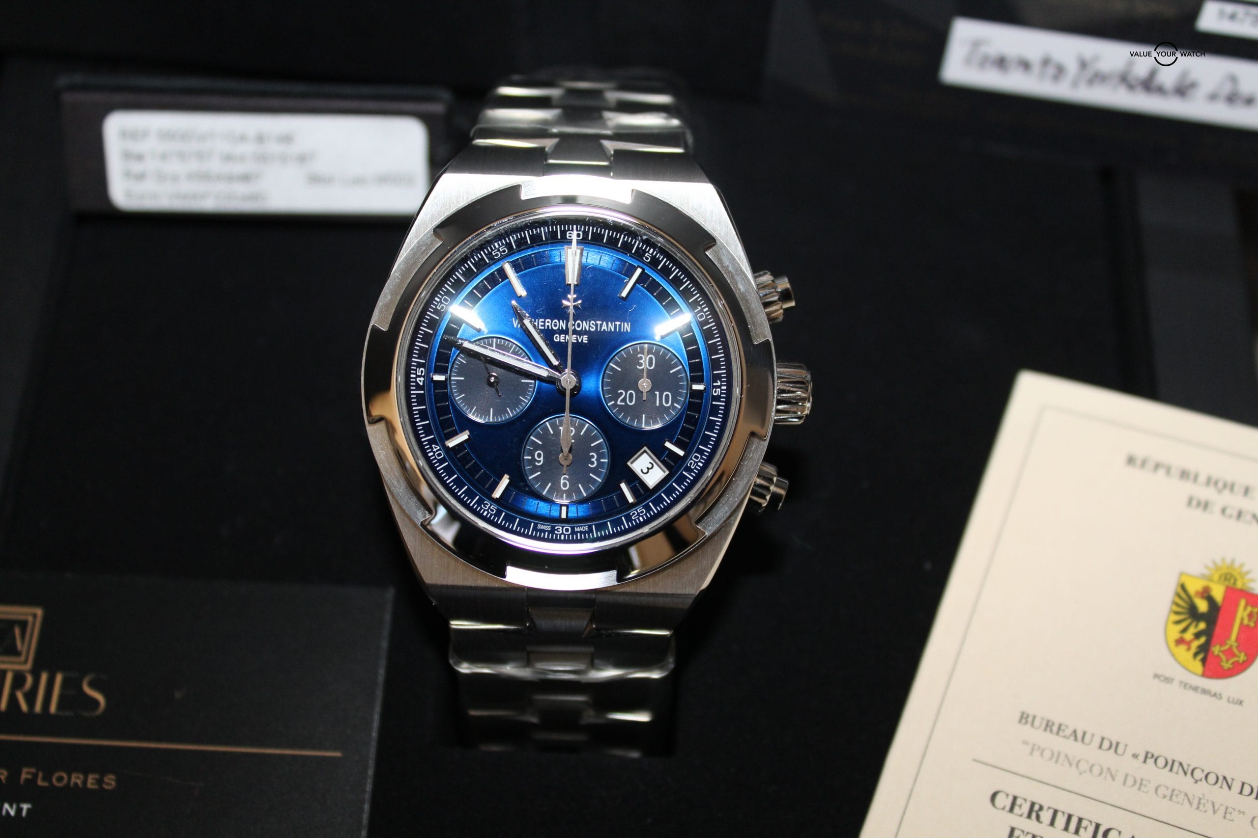 Vacheron Constantin 5500V Overseas Blue Dial 22K Caseback Stainless Steel 42.5MM - Image 3