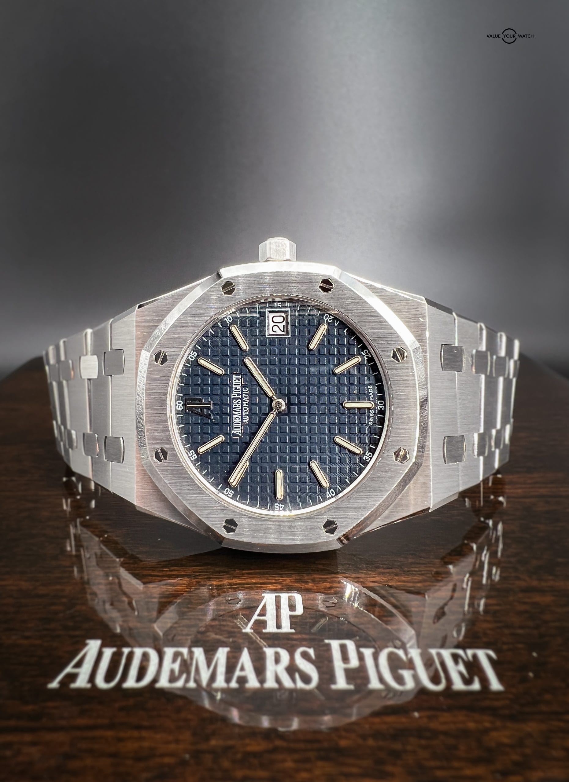 Audemars Piguet Royal Oak Jumbo Blue Dial - Image 4