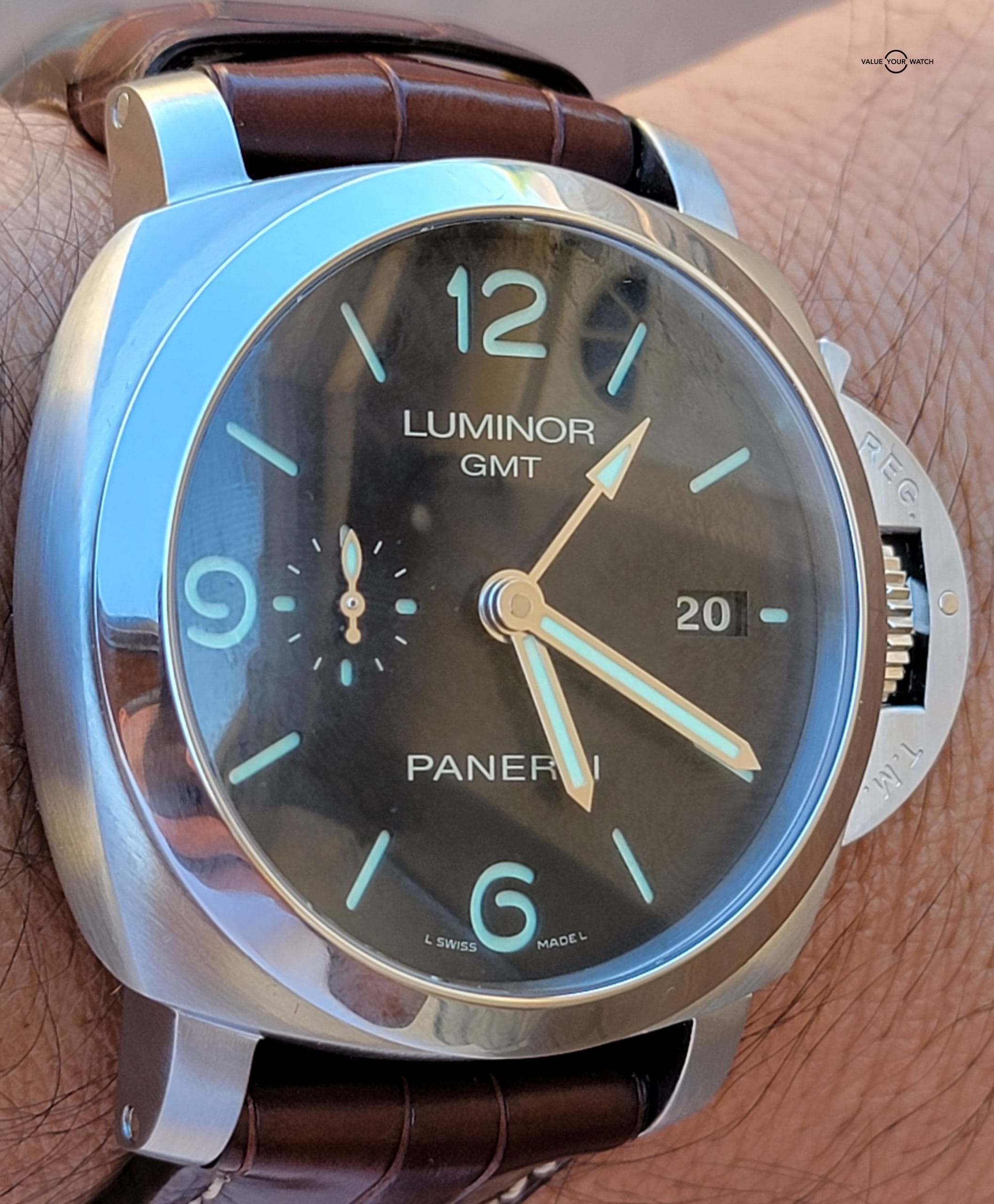 Panerai Luminor 1950 3 Days GMT Black Dial Automatic Complete Set 44mm - Image 3