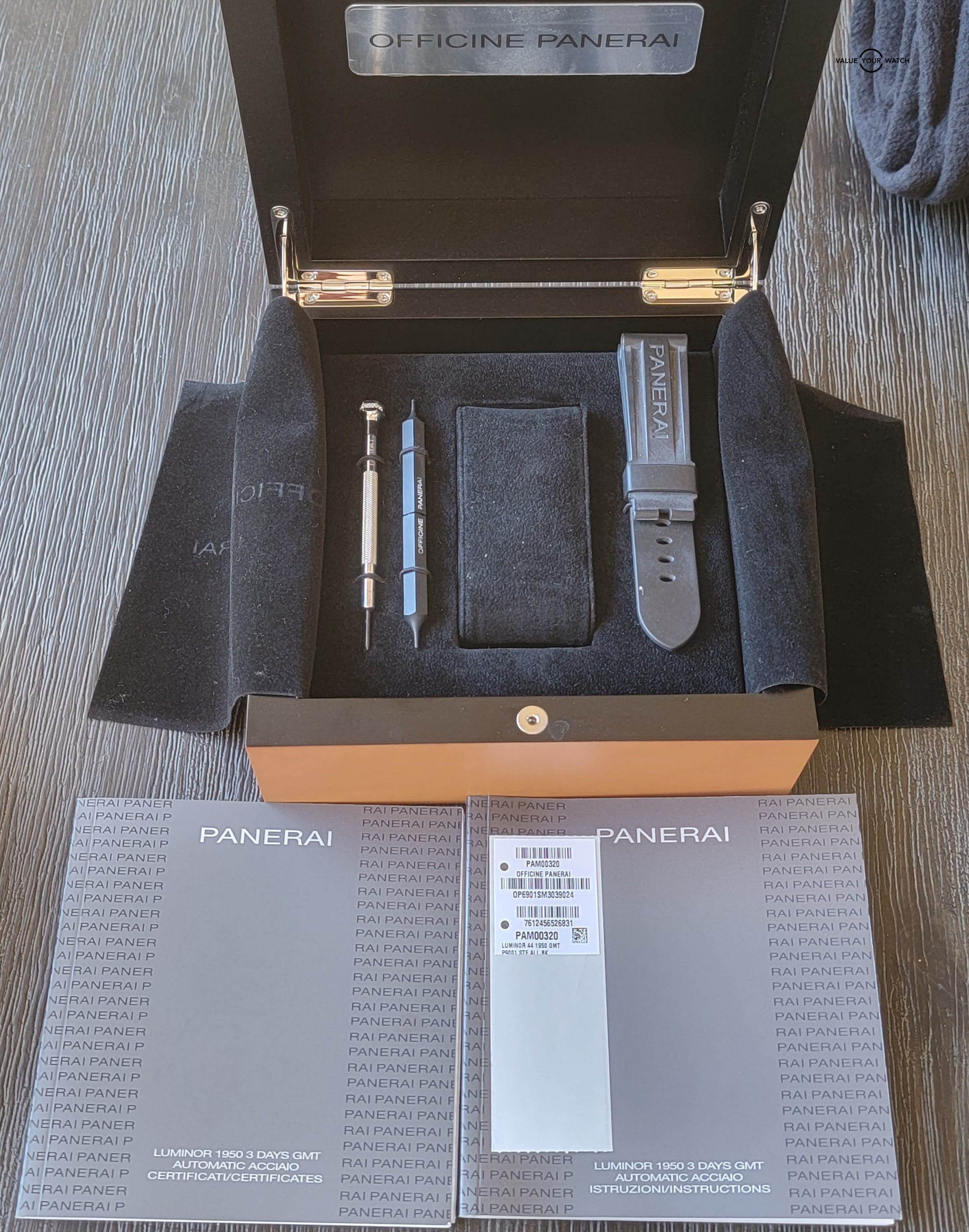 Panerai Luminor 1950 3 Days GMT Black Dial Automatic Complete Set 44mm - Image 9