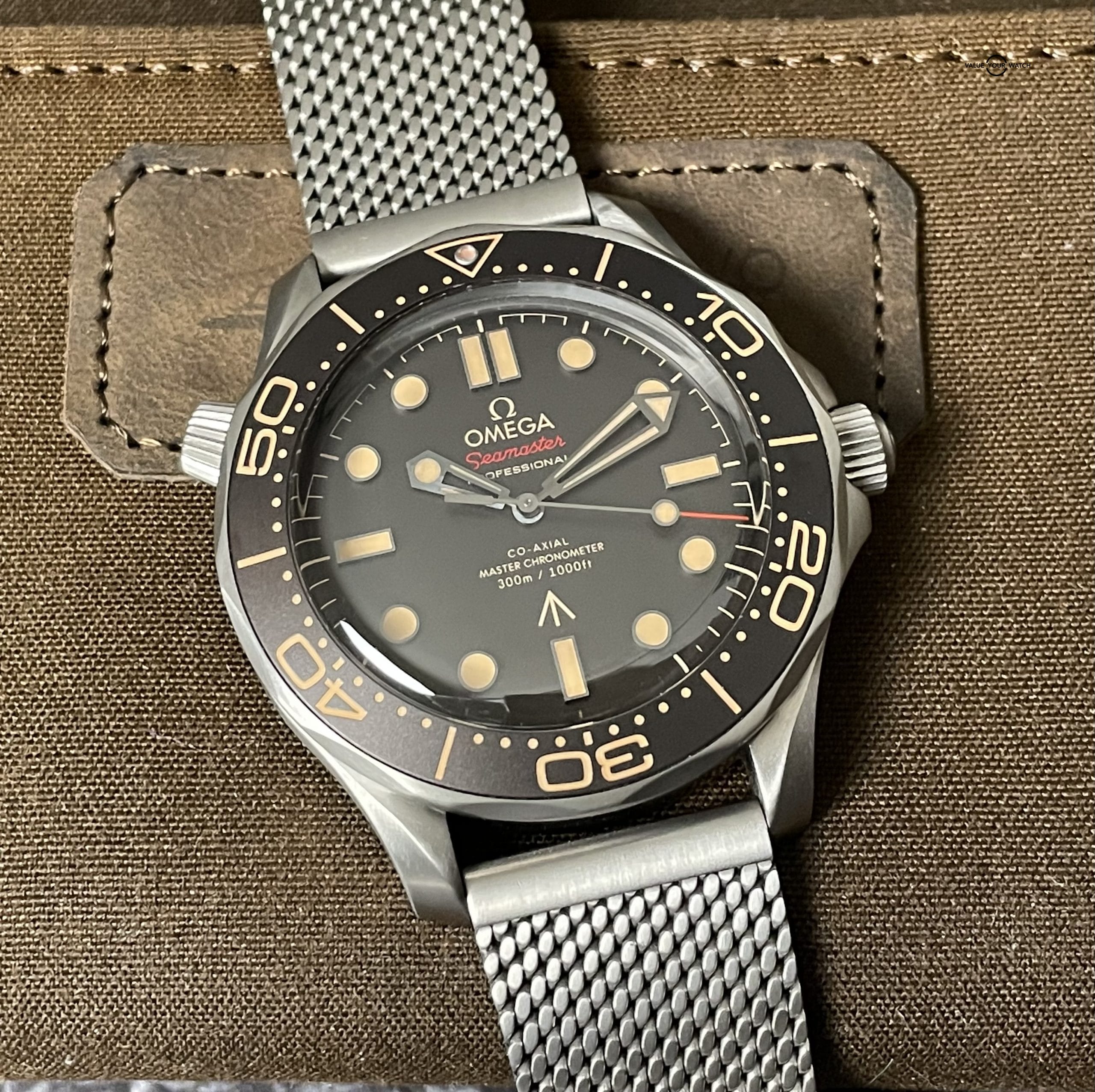 Omega Seamaster Diver 300M 007 Edition Titanium NTTD – 2021 Full Set Extra Strap! - Image 14