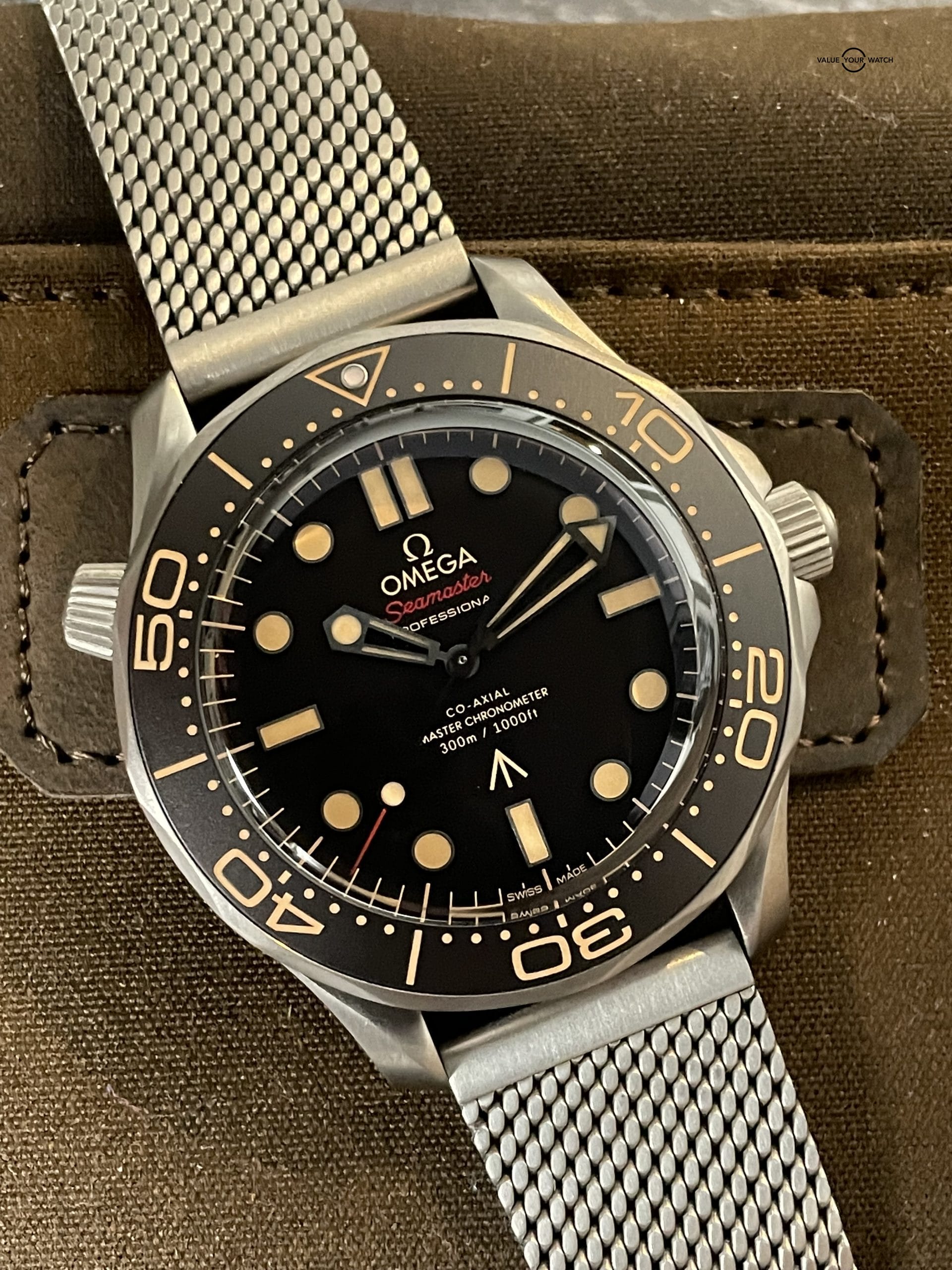 Omega Seamaster Diver 300M 007 Edition Titanium NTTD – 2021 Full Set Extra Strap! - Image 3