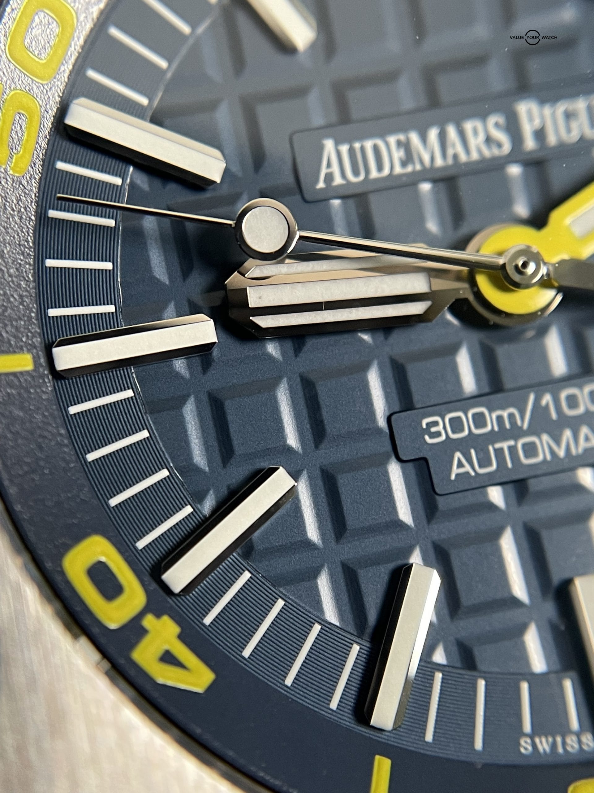 Audemars Piguet Royal Oak Offshore Diver 42mm Blue Yellow - 2019 Full Set Under Warranty! - Image 7