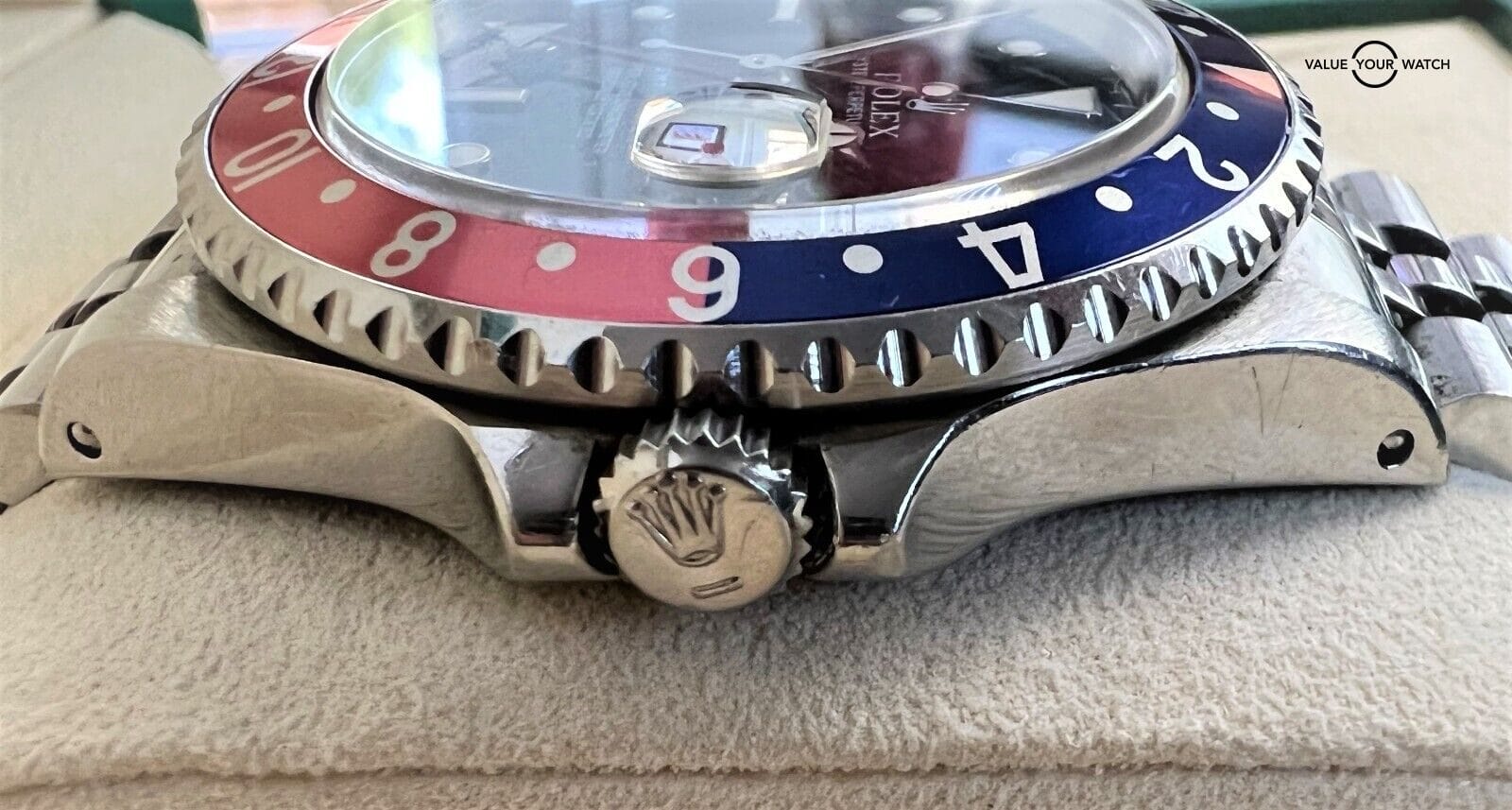 1996 Rolex GMT Master 16700 40mm PEPSI PATINA BOXES/PAPERS! - Image 11