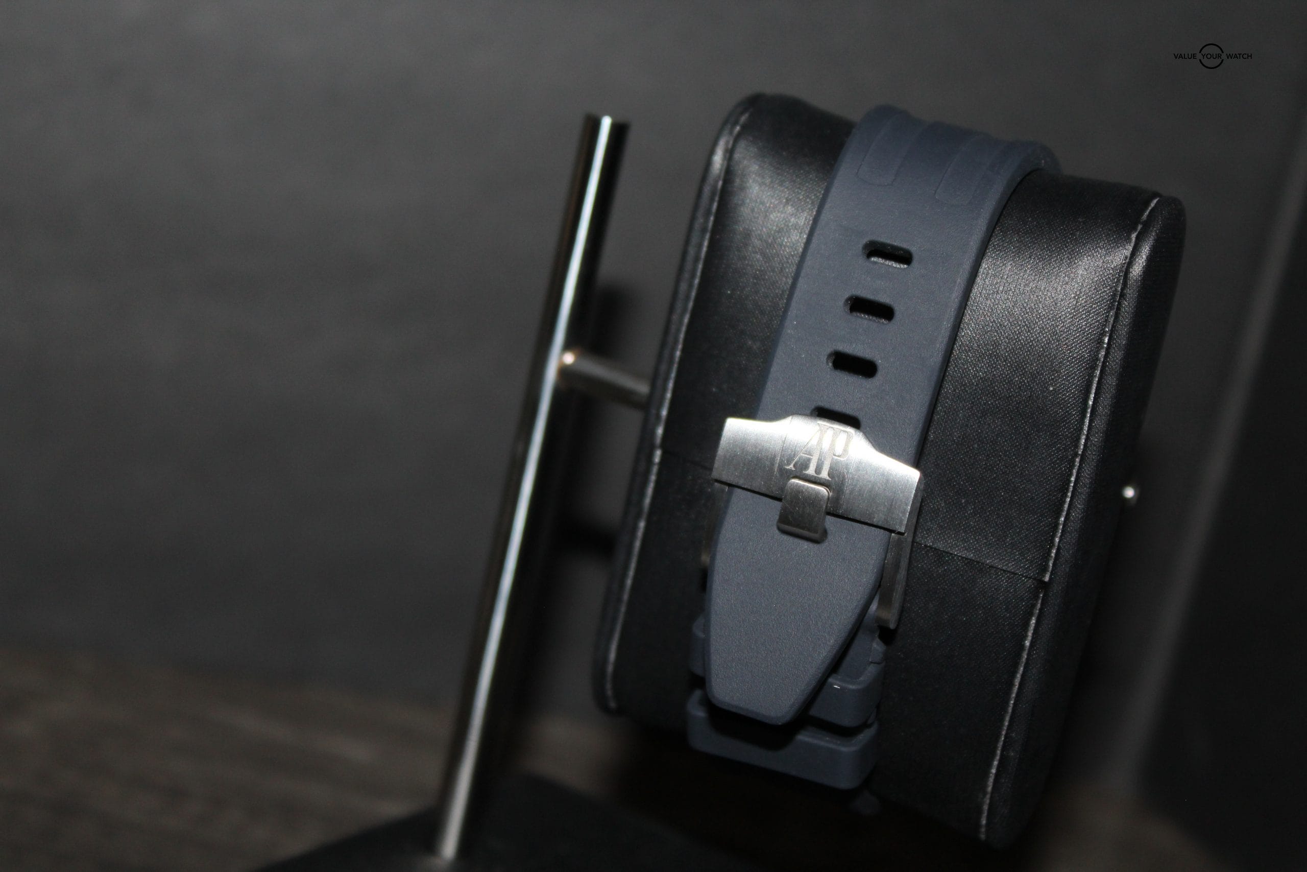 Audemars Piguet Royal Oak Offshore Stainless Steel Chronograph 42mm Royal Blue - Image 2