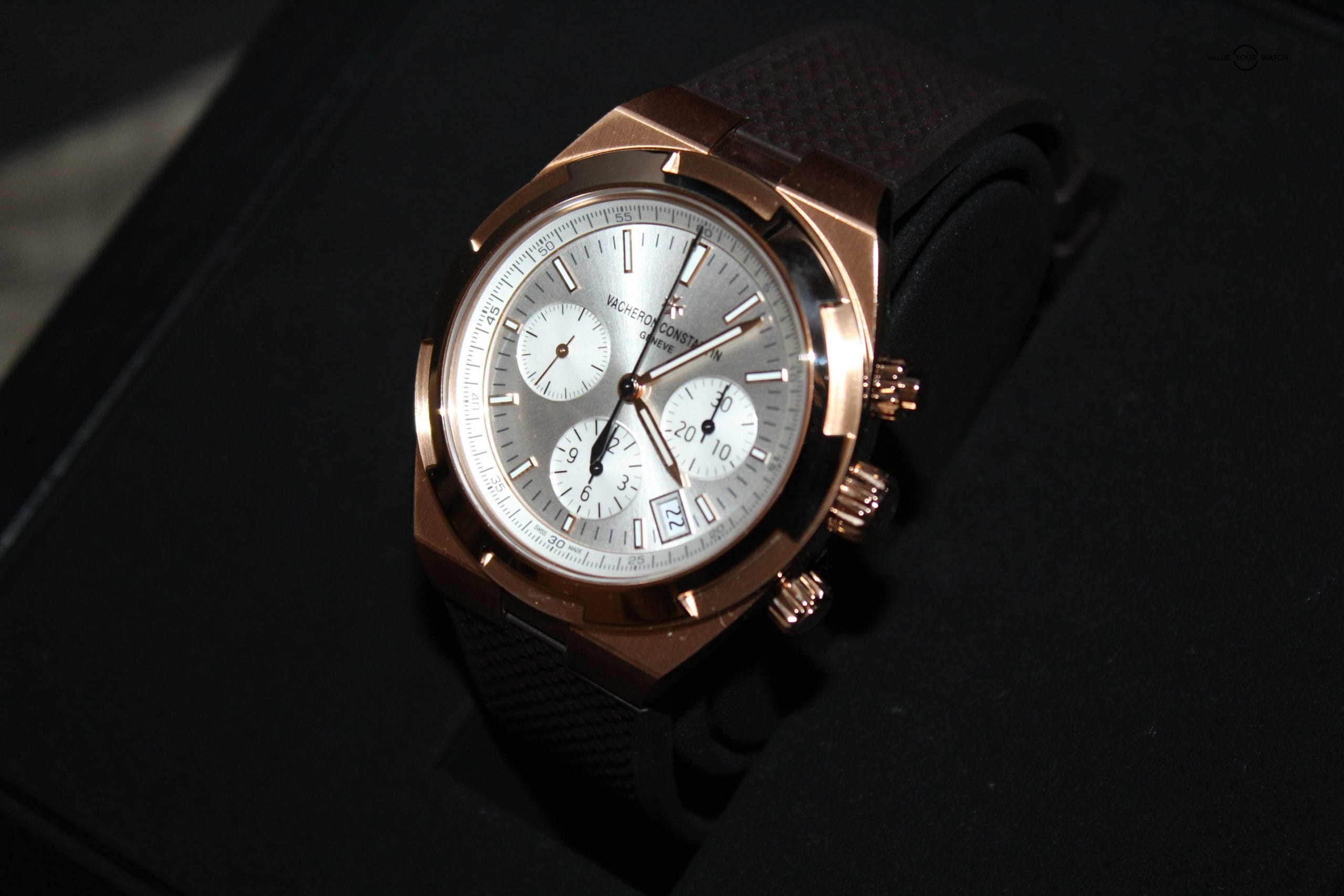 Vacheron Constantin Overseas Chronograph 18K Rose Gold 22K Caseback BNIB 2022 - Image 8