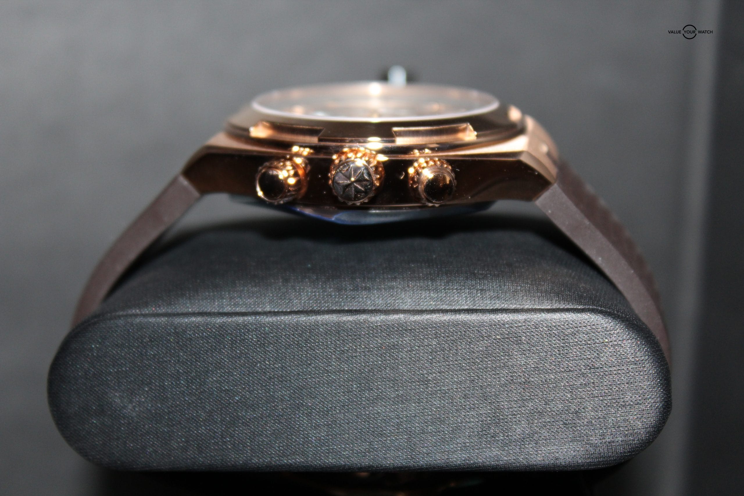 Vacheron Constantin Overseas Chronograph 18K Rose Gold 22K Caseback BNIB 2022 - Image 3