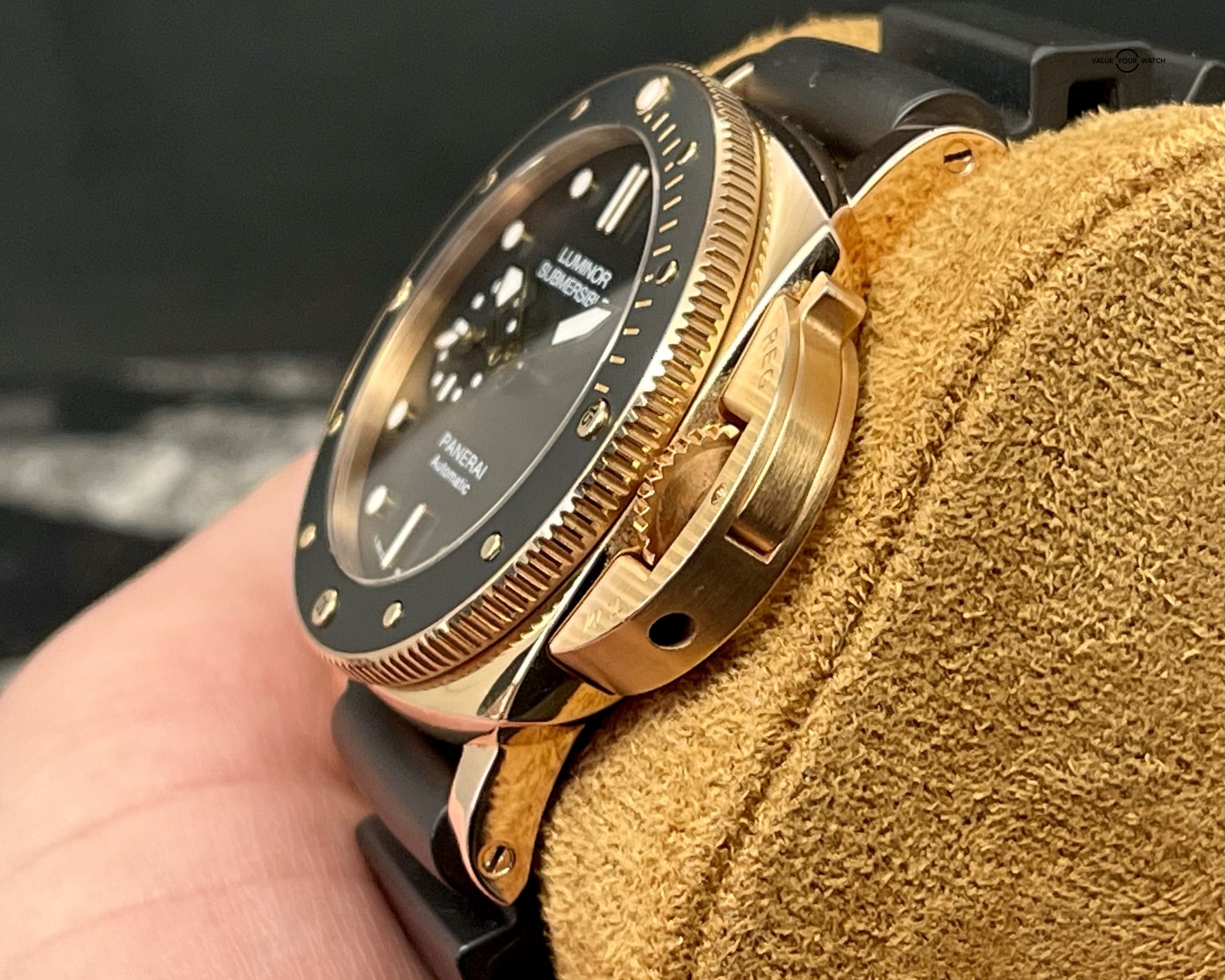 Panerai Luminor Submersible 1950 PAM00684 Value Your Watch