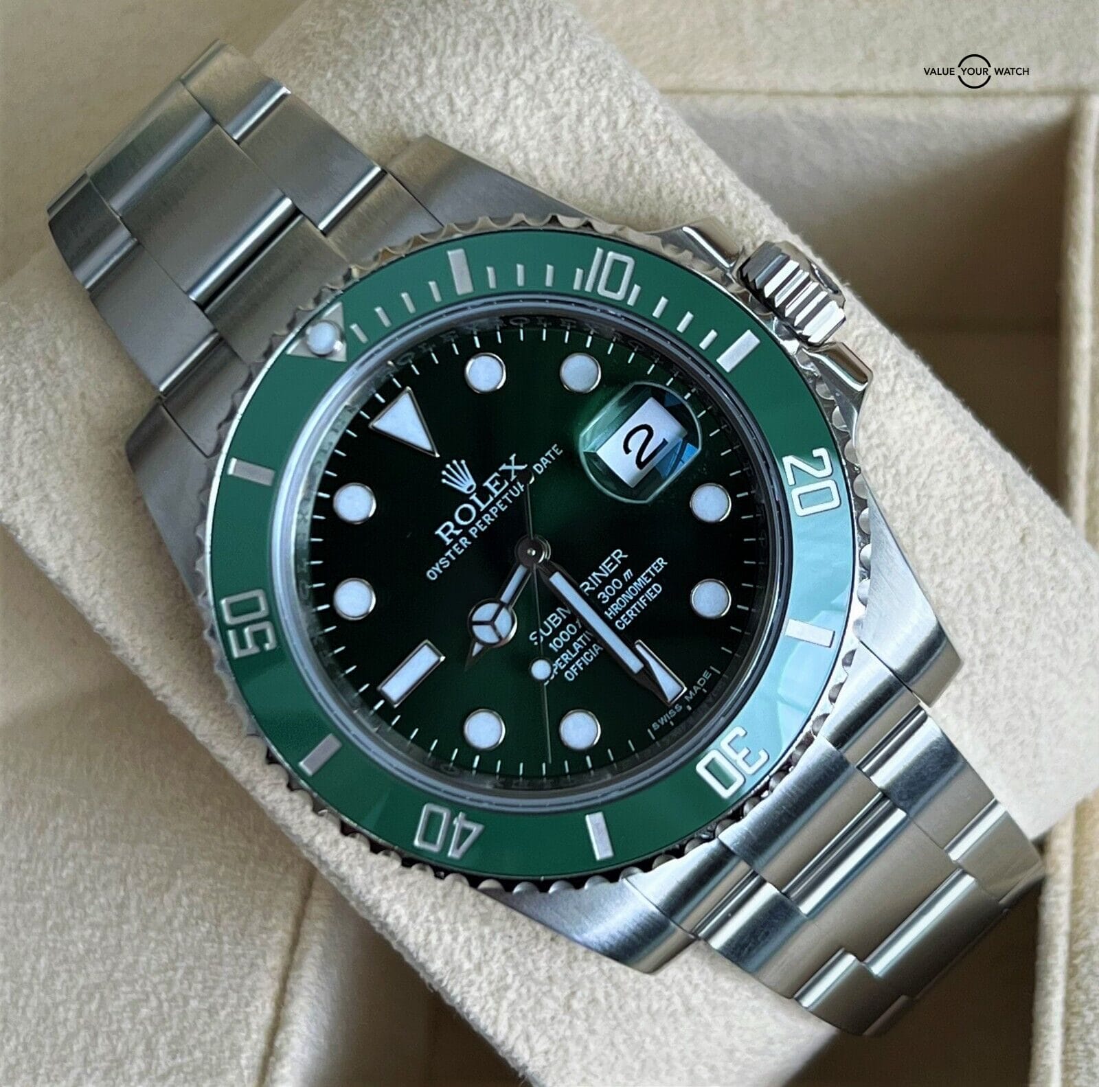 Rolex Submariner HULK 116610LV 40mm Green Dial BOXES/PAPERS/SERVICED! - Image 4