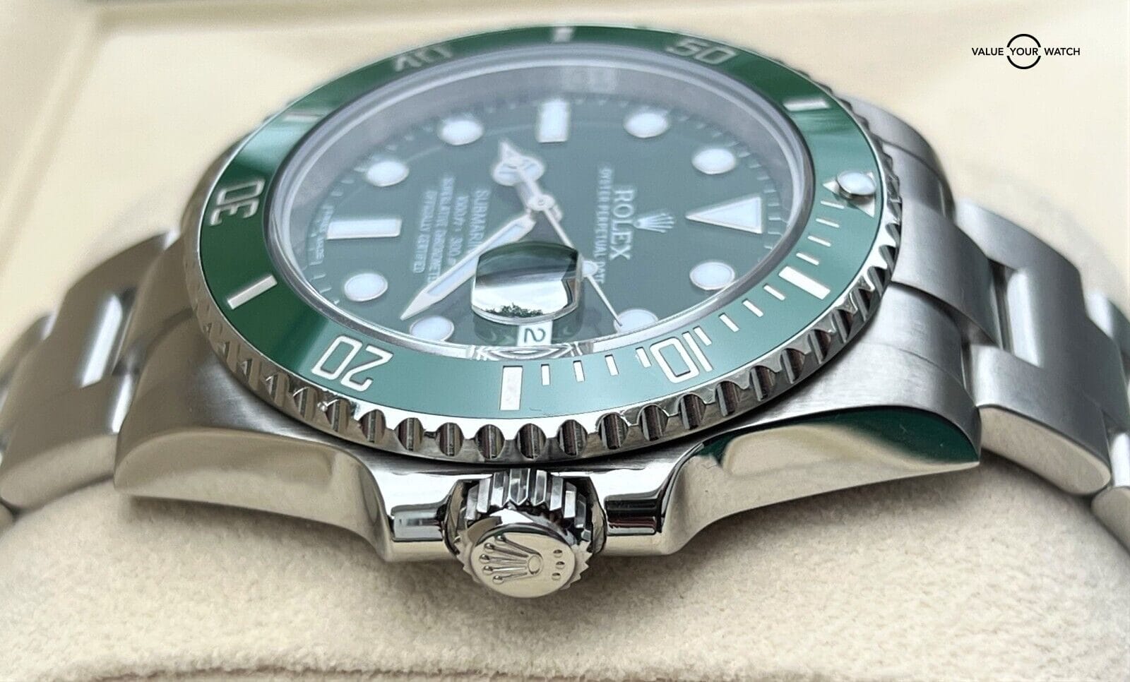 Rolex Submariner HULK 116610LV 40mm Green Dial BOXES/PAPERS/SERVICED! - Image 5