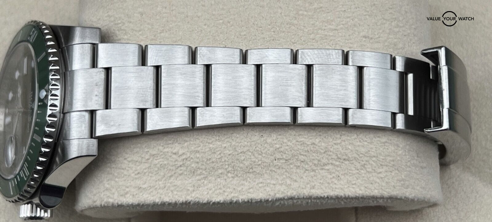 Rolex Submariner HULK 116610LV 40mm Green Dial BOXES/PAPERS/SERVICED! - Image 9