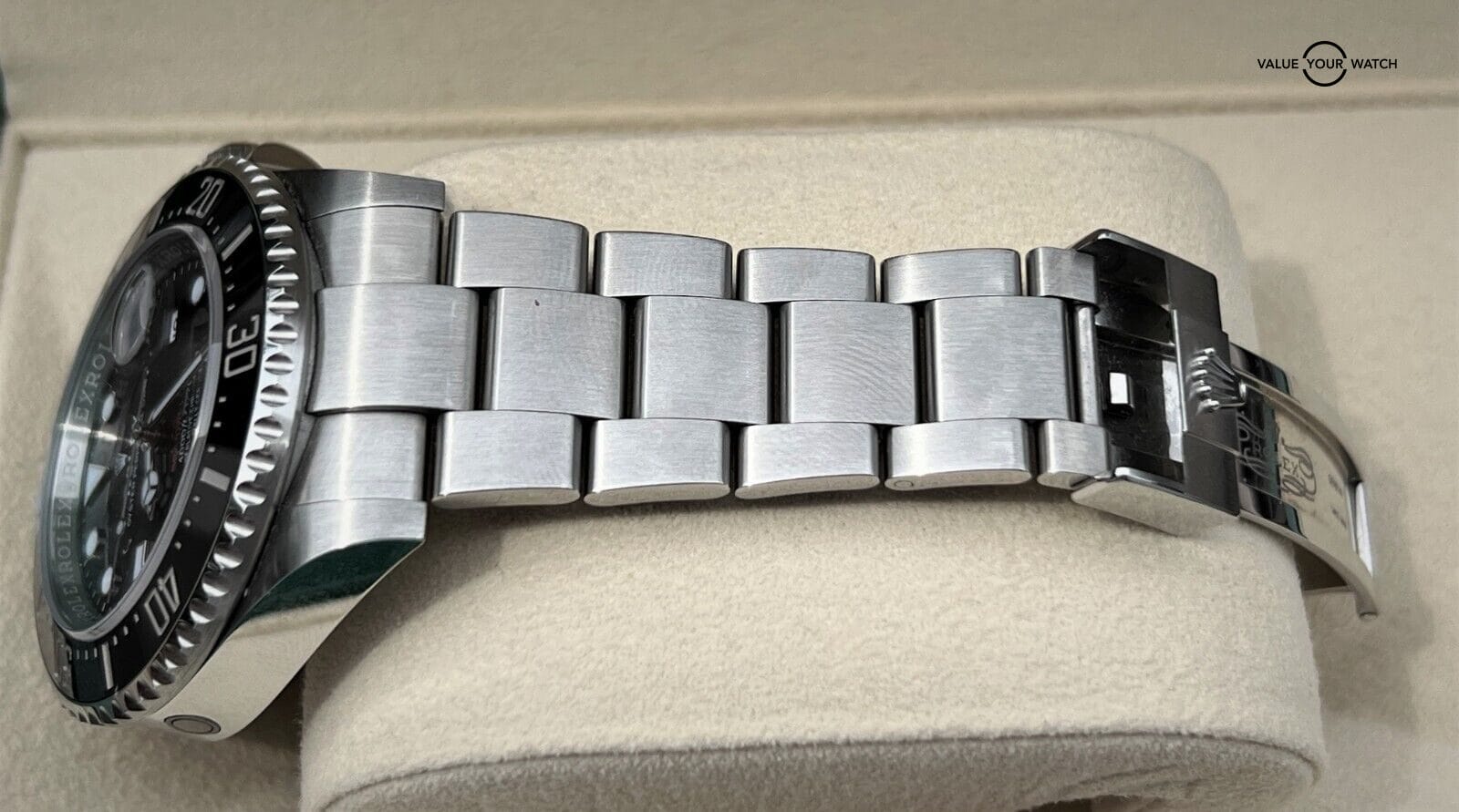 Rolex Sea-Dweller 126600 43mm Red Letter 2022 BOXES/PAPERS! - Image 10