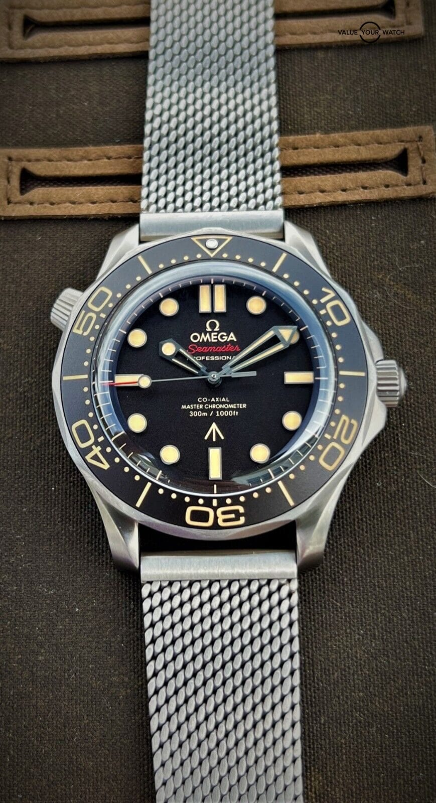 Omega Seamaster Diver 300M 007 No Time To Die BOXES/PAPERS/MINT! - Image 9