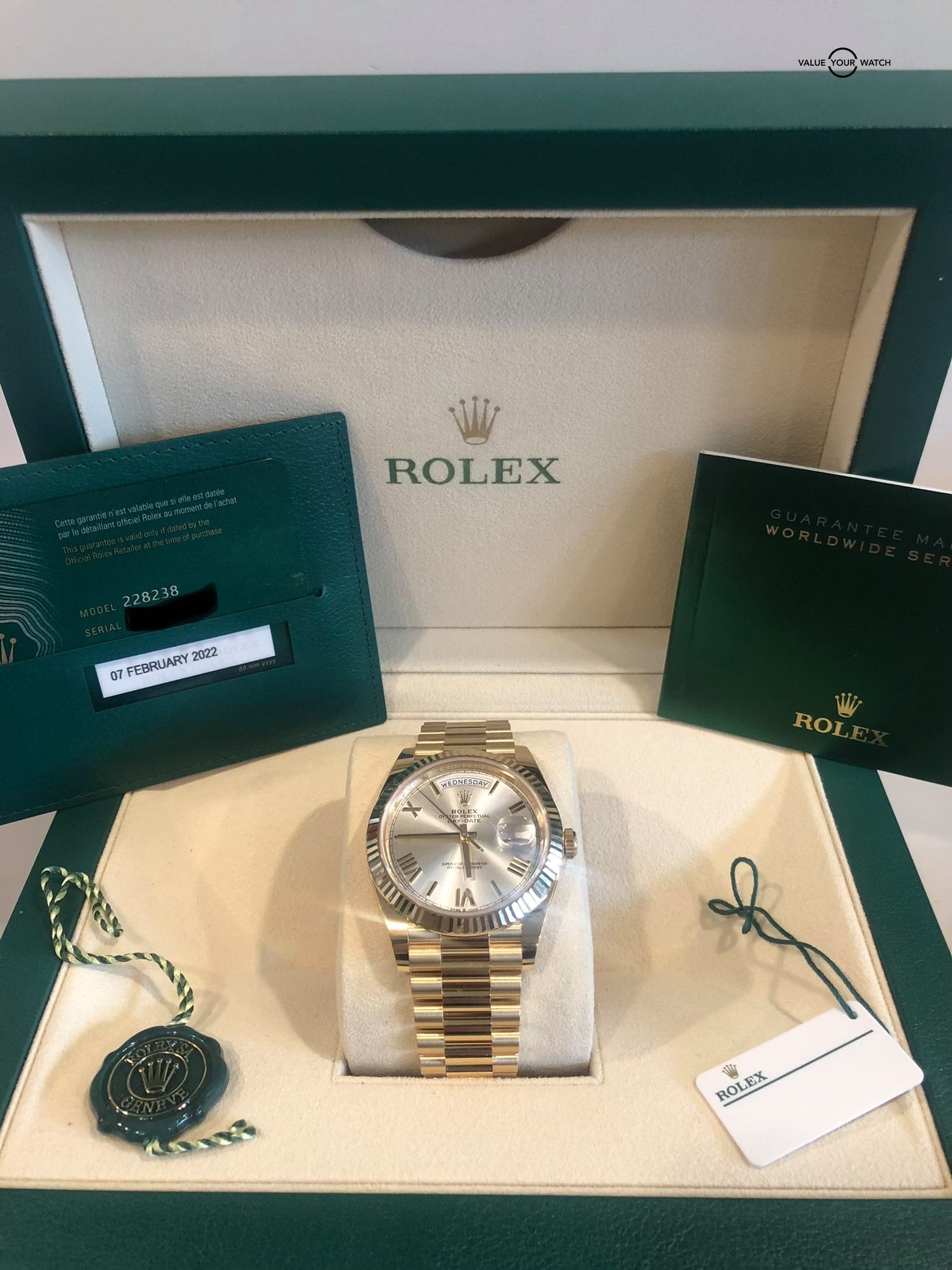 ROLEX DAY DATE SILVER ROMAN DIAL 18K YELLOW GOLD PRESIDENTIAL 2022 - Image 9