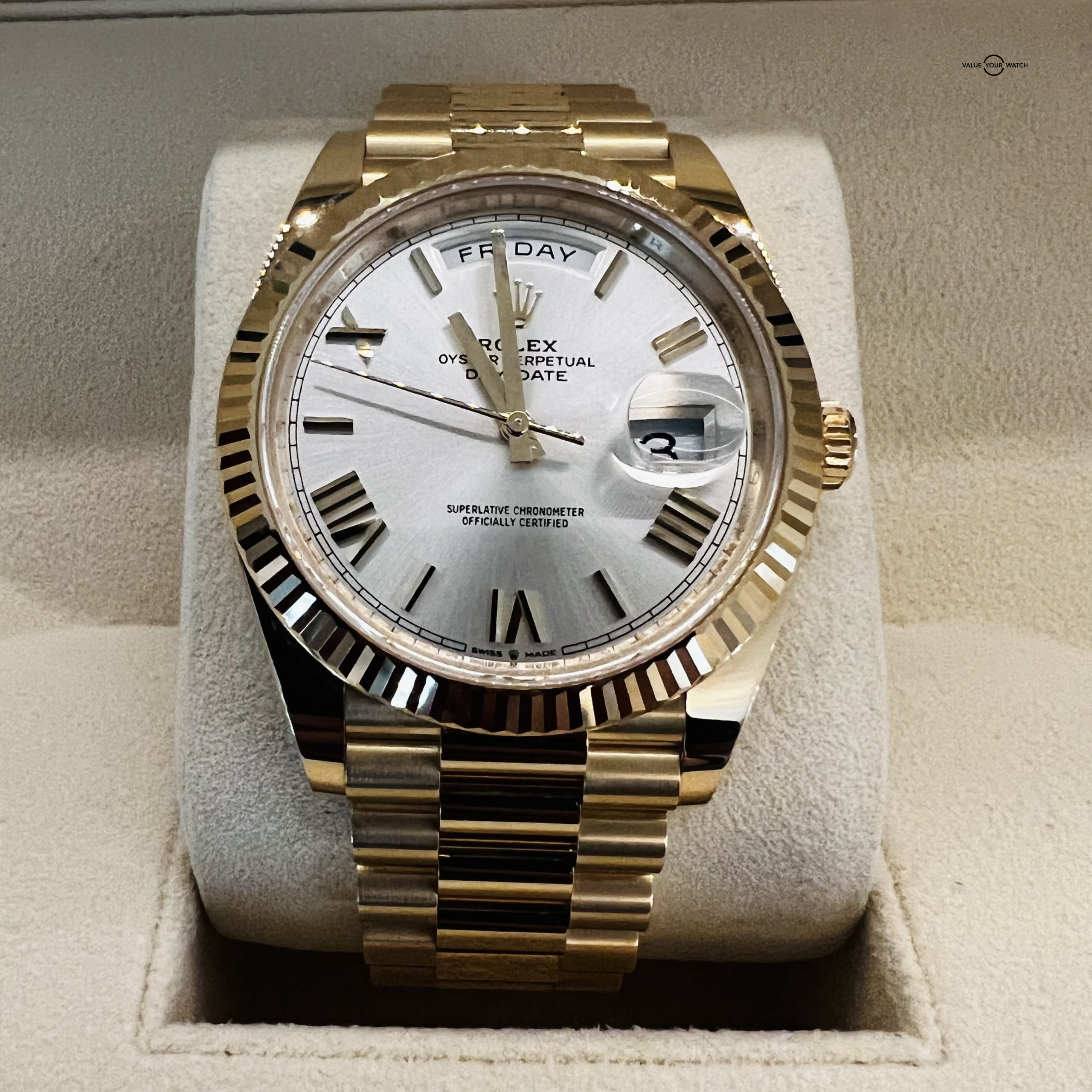 ROLEX DAY DATE SILVER ROMAN DIAL 18K YELLOW GOLD PRESIDENTIAL 2022 - Image 2