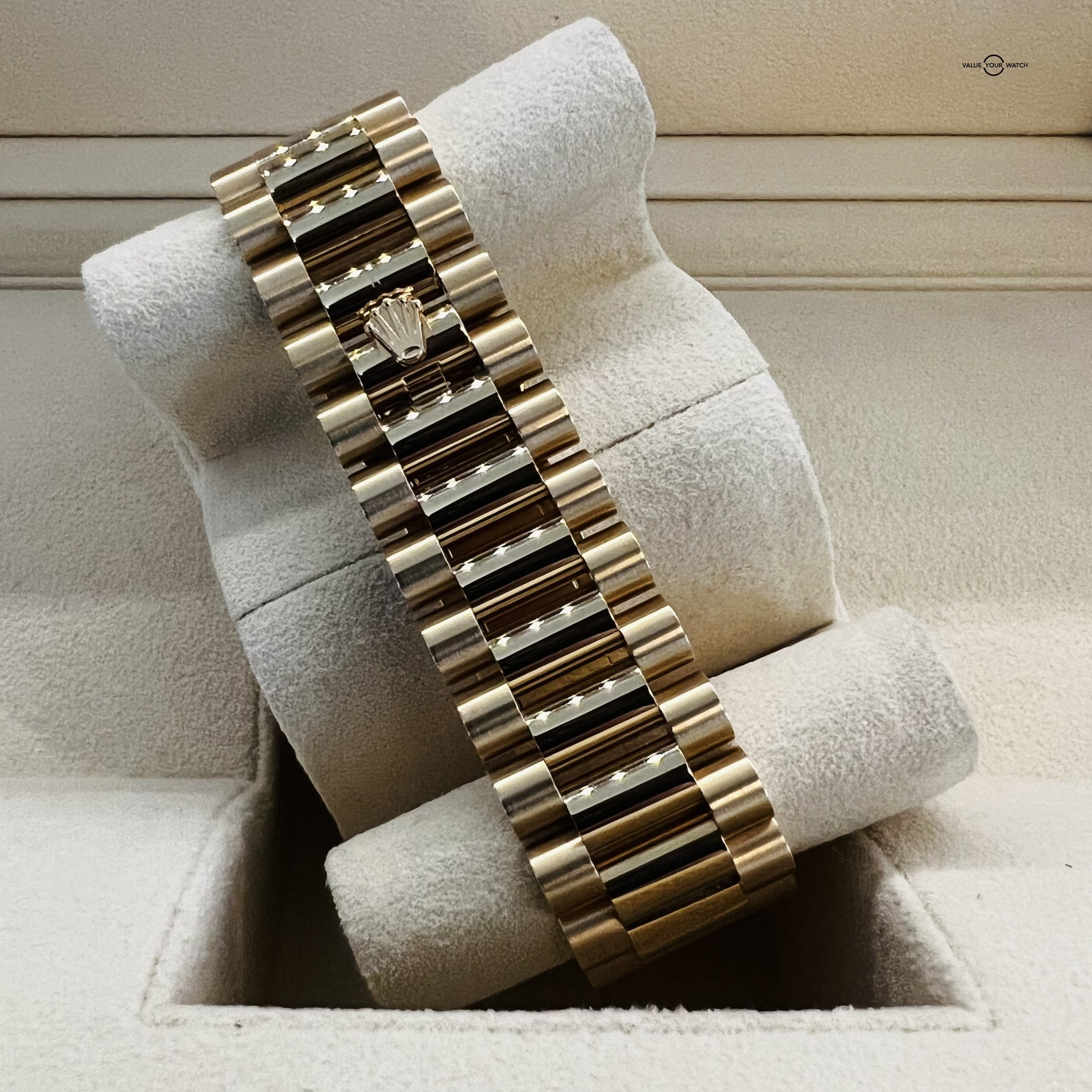 ROLEX DAY DATE SILVER ROMAN DIAL 18K YELLOW GOLD PRESIDENTIAL 2022 - Image 7