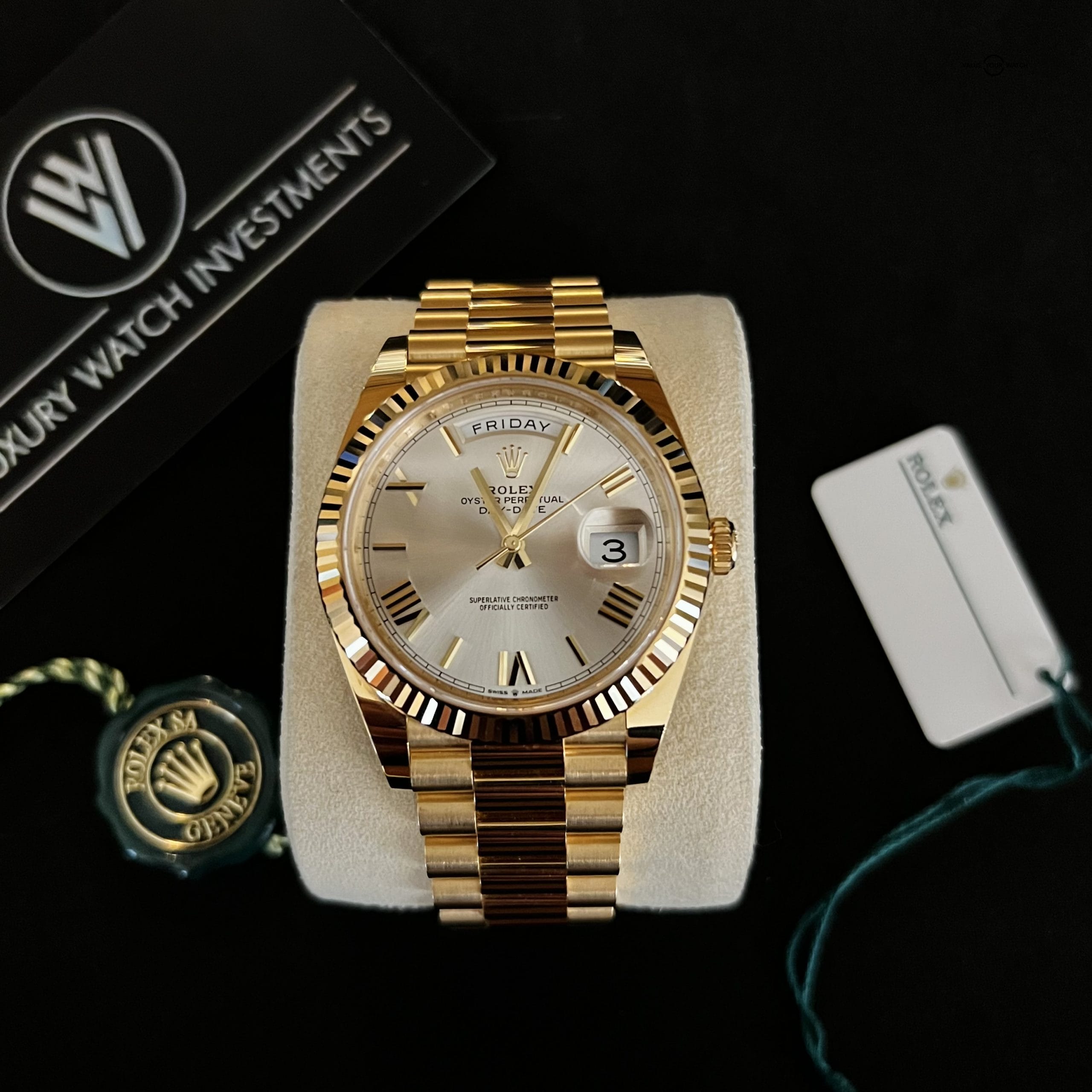 Rolex day hotsell date gold silver