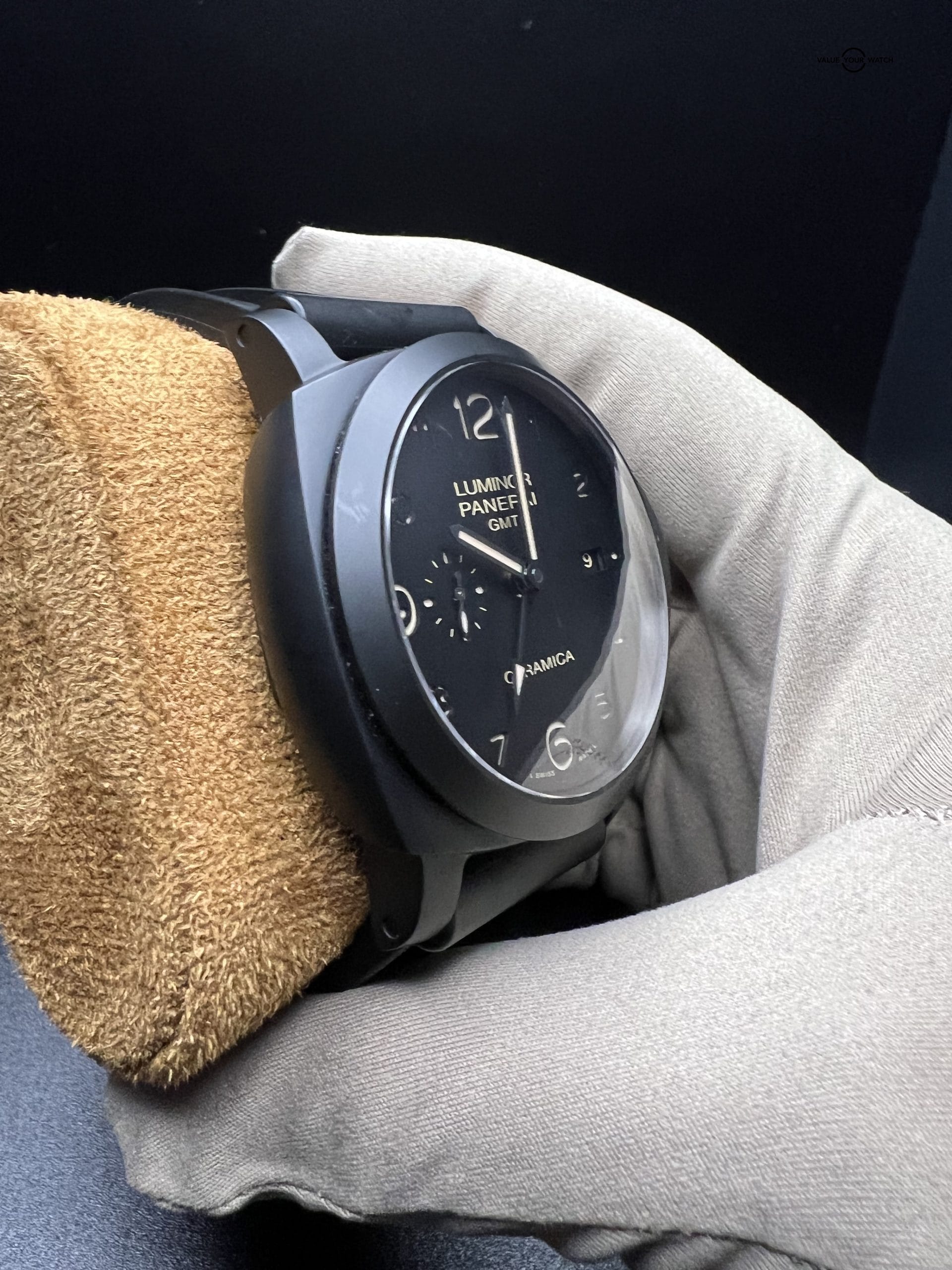 Panerai Luminar 1950 3 day GMT all black ceramic 44mm extra straps - Image 3