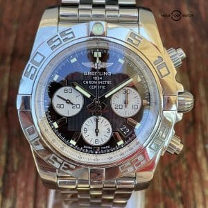 Breitling Chronomat 44 B01 Chronograph Chronometer Ab0110 Reverse Panda