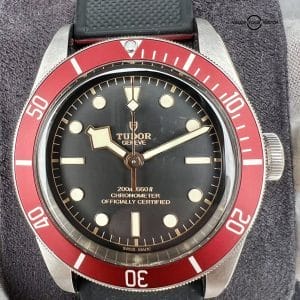 TUDOR Black Bay Men's Red Bezel - M79230R - Complete 2021 With Warranty Card
