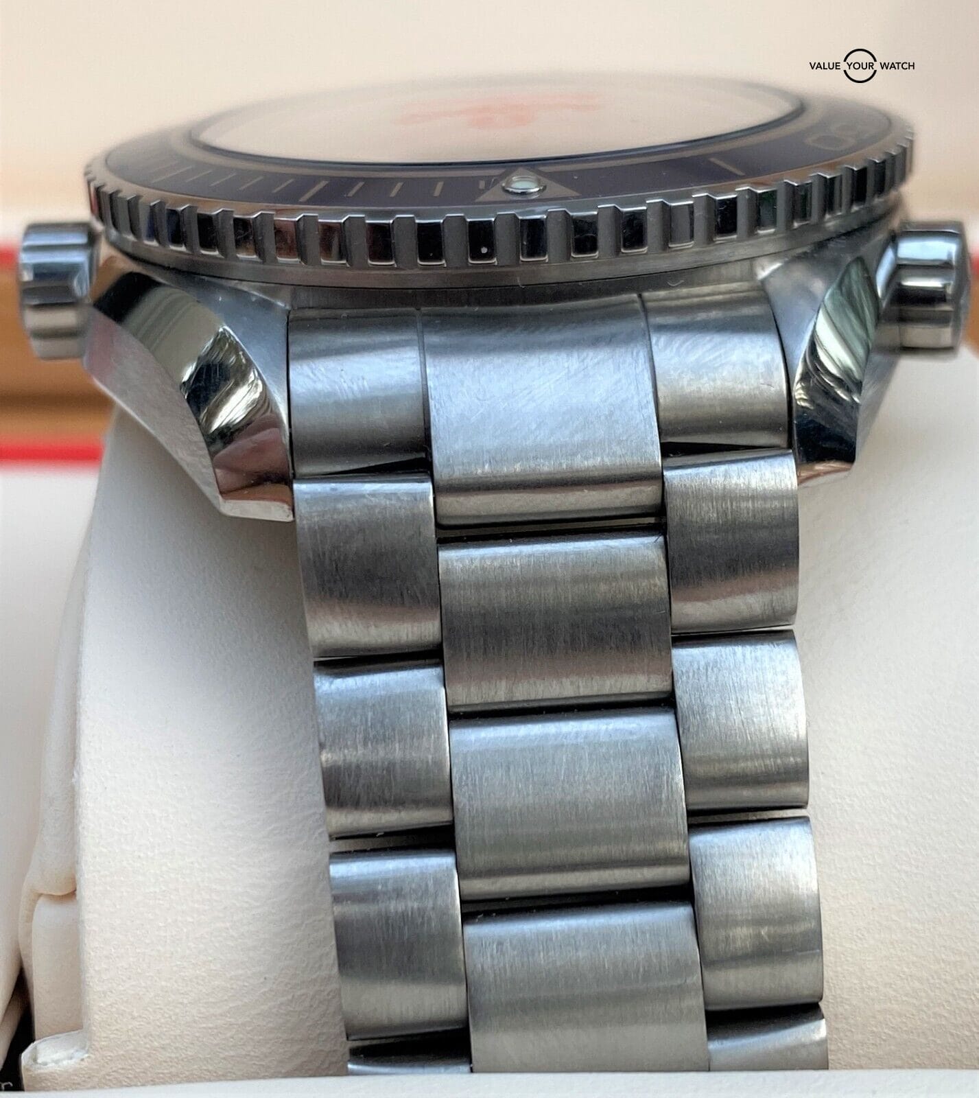 Omega Seamaster Planet Ocean 45.5mm Titanium 600m 232.90.46.21.03.001 - Image 9