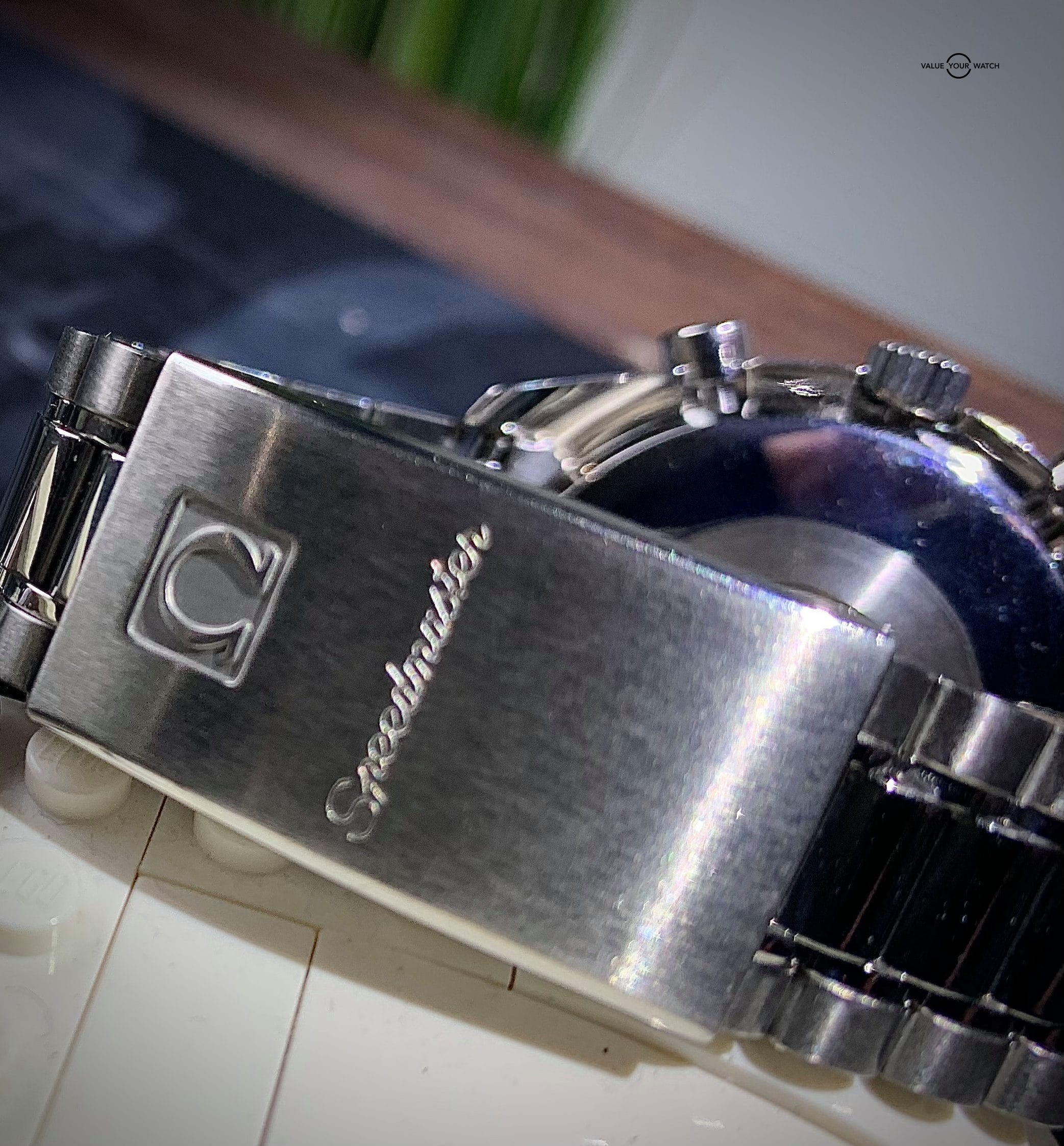 Omega Speedmaster Ferrari Red Michael Schumacher LE 3510.61 - Image 9