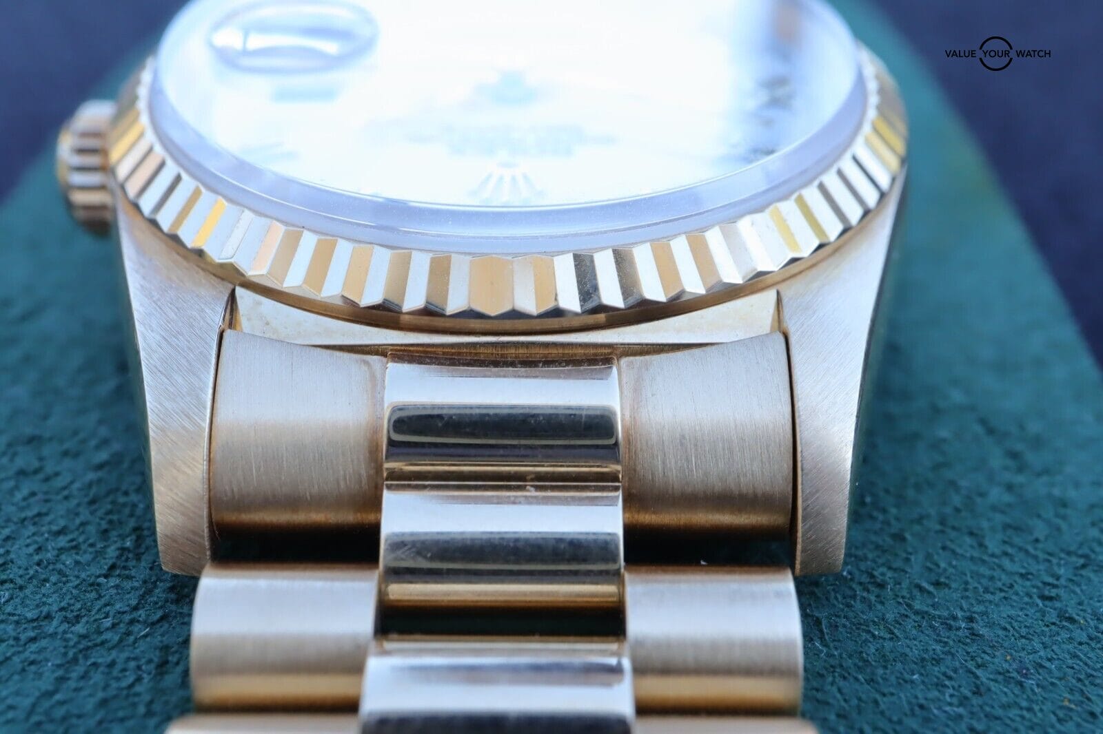 Rolex President Day-Date 18238 36mm 18K Yellow Gold White Roman Dial! - Image 8