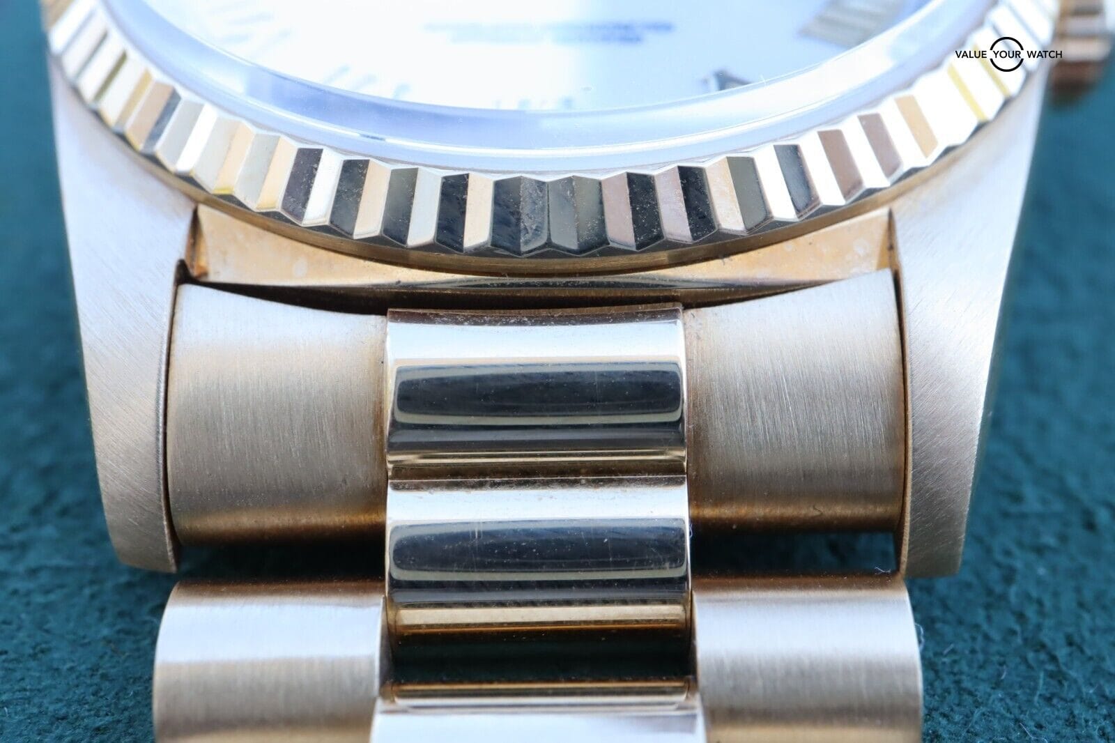 Rolex President Day-Date 18238 36mm 18K Yellow Gold White Roman Dial! - Image 9