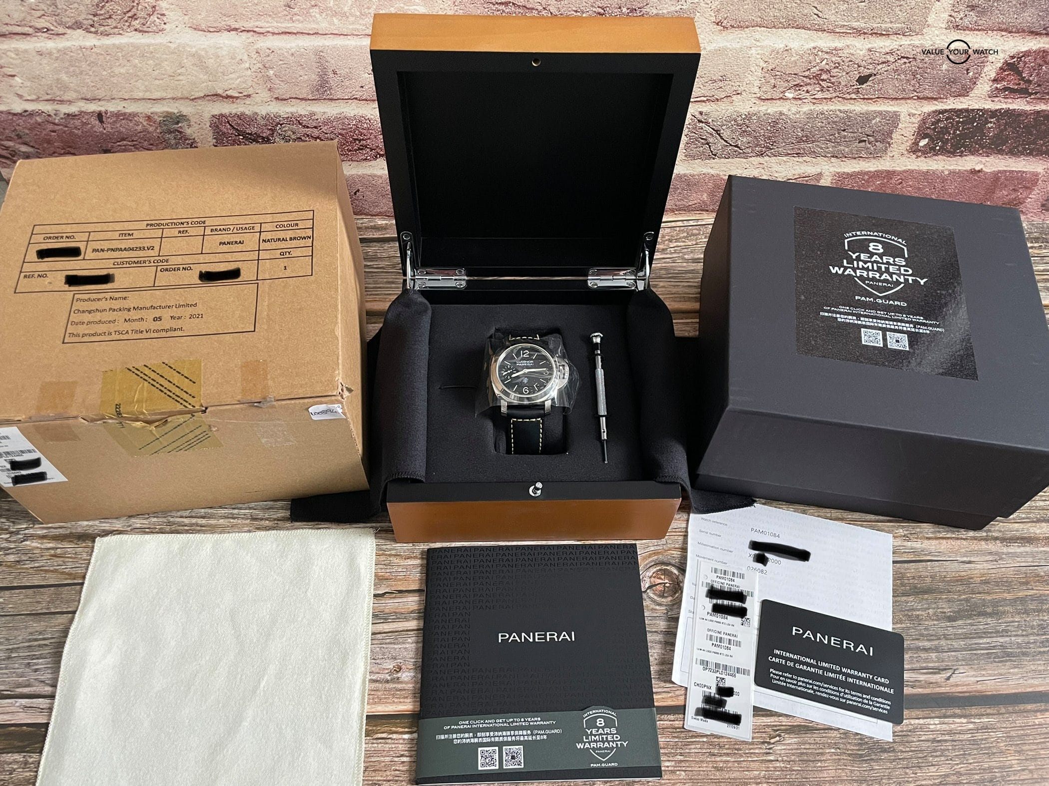 Panerai Luminor Logo 44mm NEW - PAM01084 PAM1084 PAM 1084 – Full Set! - Image 9