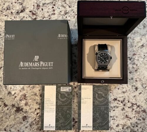 Audemars Piguet Royal Oak Offshore Diver 42mm Automatic 15703ST Boxes/Papers! - Image 13