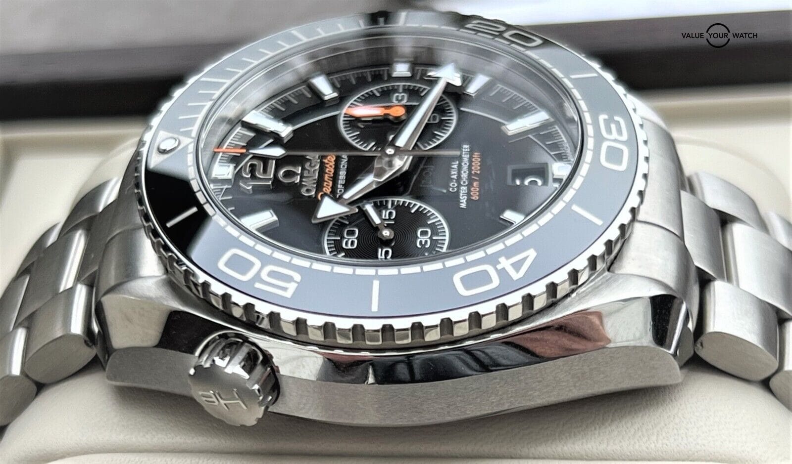 Omega Seamaster Planet Ocean 600M Chronograph Co-Axial 215.30.46.51.01.001! - Image 9