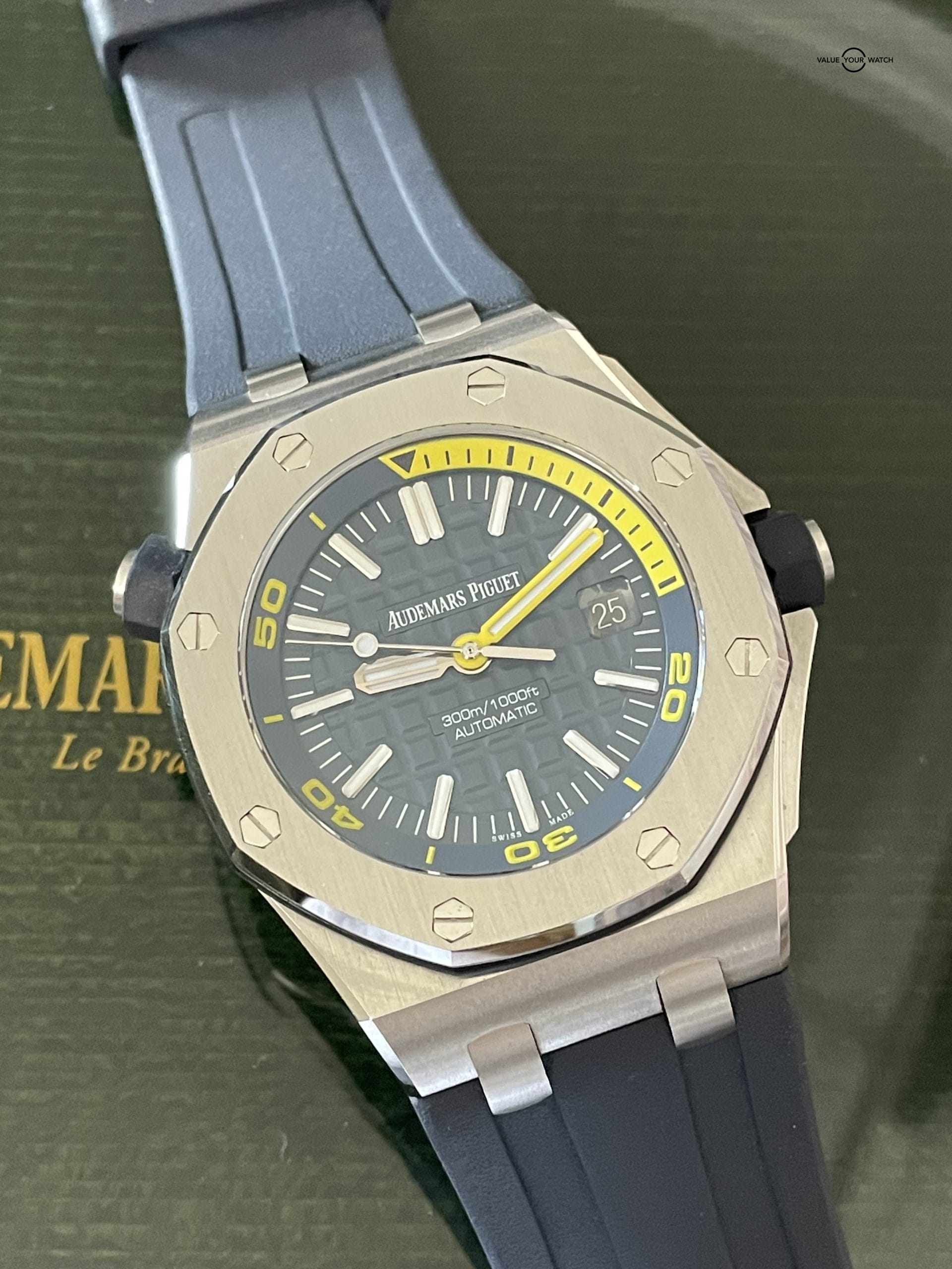 Audemars Piguet Royal Oak Offshore Diver 42mm Blue Yellow - 2019 Full Set Under Warranty!