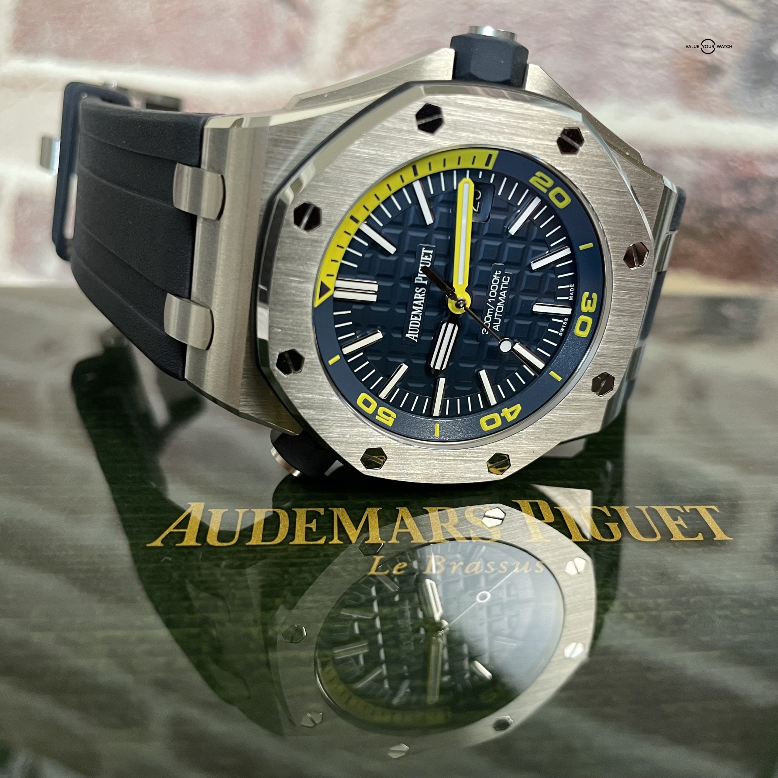 Audemars Piguet Royal Oak Offshore Diver 42mm Blue Yellow - 2019 Full Set Under Warranty! - Image 17