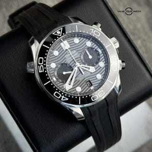 Omega Seamaster Diver 300M Chronograph 44mm Black Wave Dial 210.32.44.51.01.001 MSRP $7,500