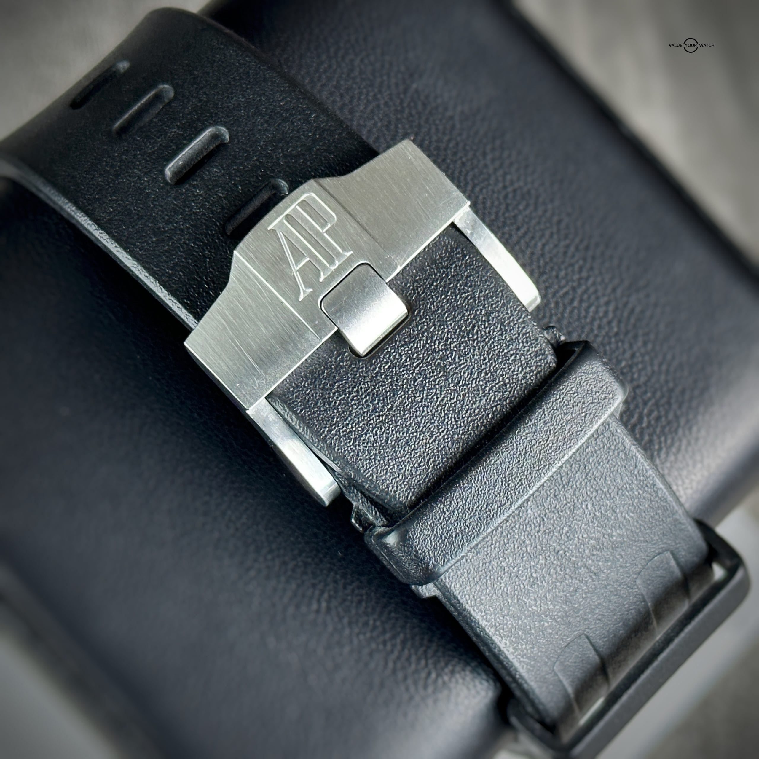 Audemars Piguet Royal Oak Offshore Diver 42mm 15703ST Steel Black Dial Rubber Strap Box Papers - Image 7