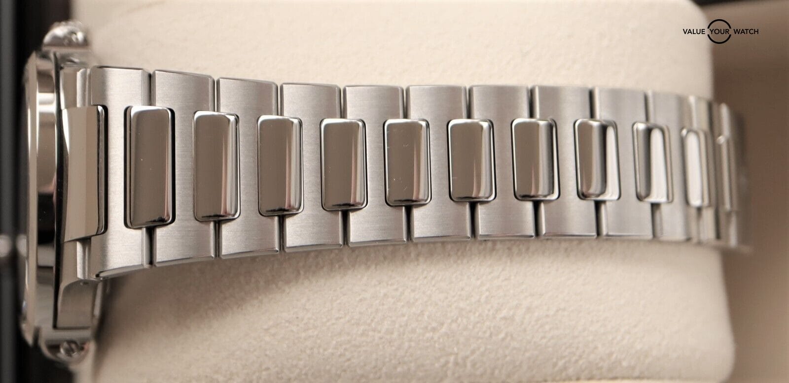 Patek Philippe Ladies Nautilus Stainless Steel 7118/1200A-010 NIB BOXES/PAPERS - Image 13