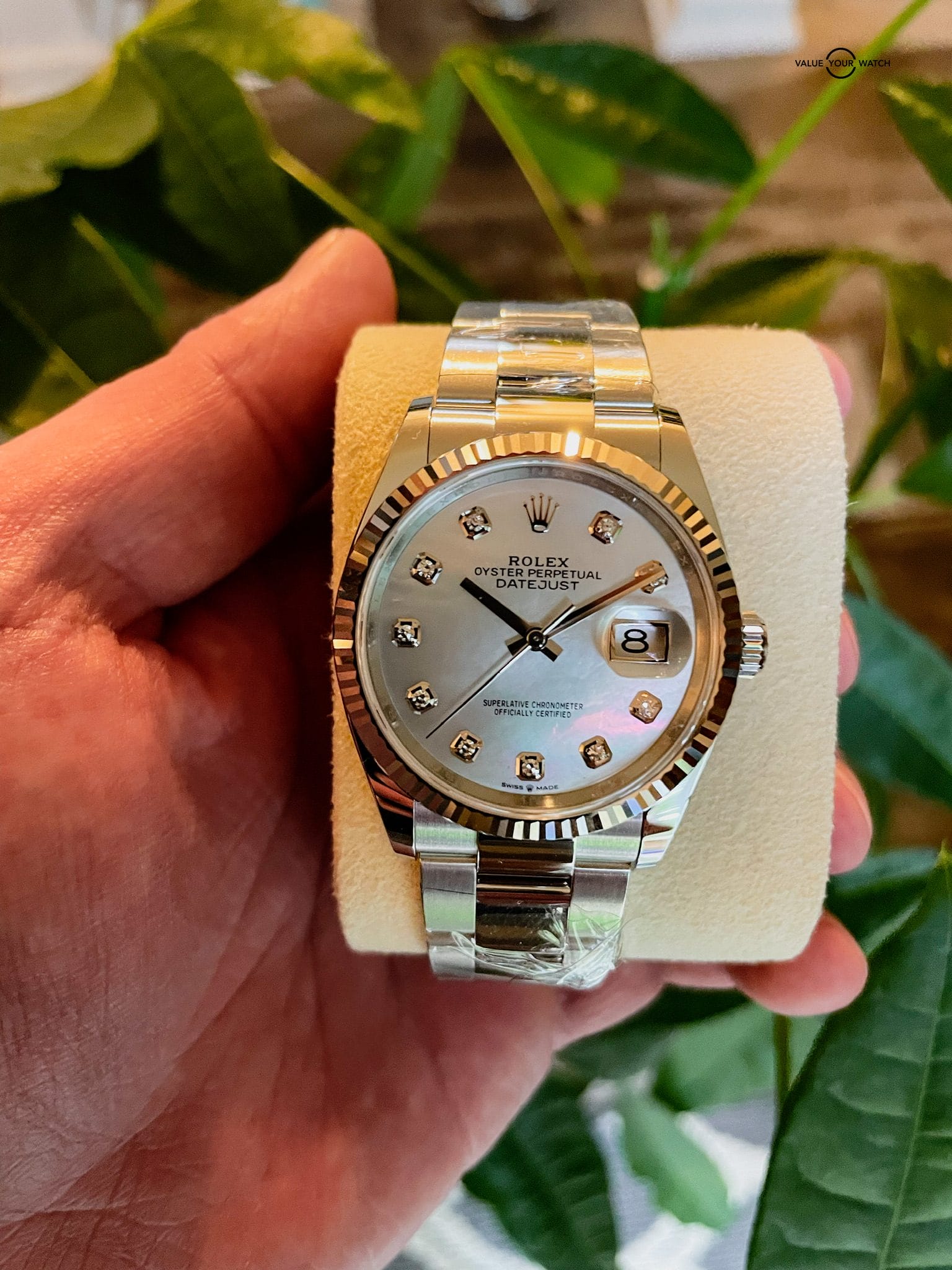 Rolex 2022 Datejust White Gold Mother of Pearl Diamond Dial Fluted Bezel 36mm 126234