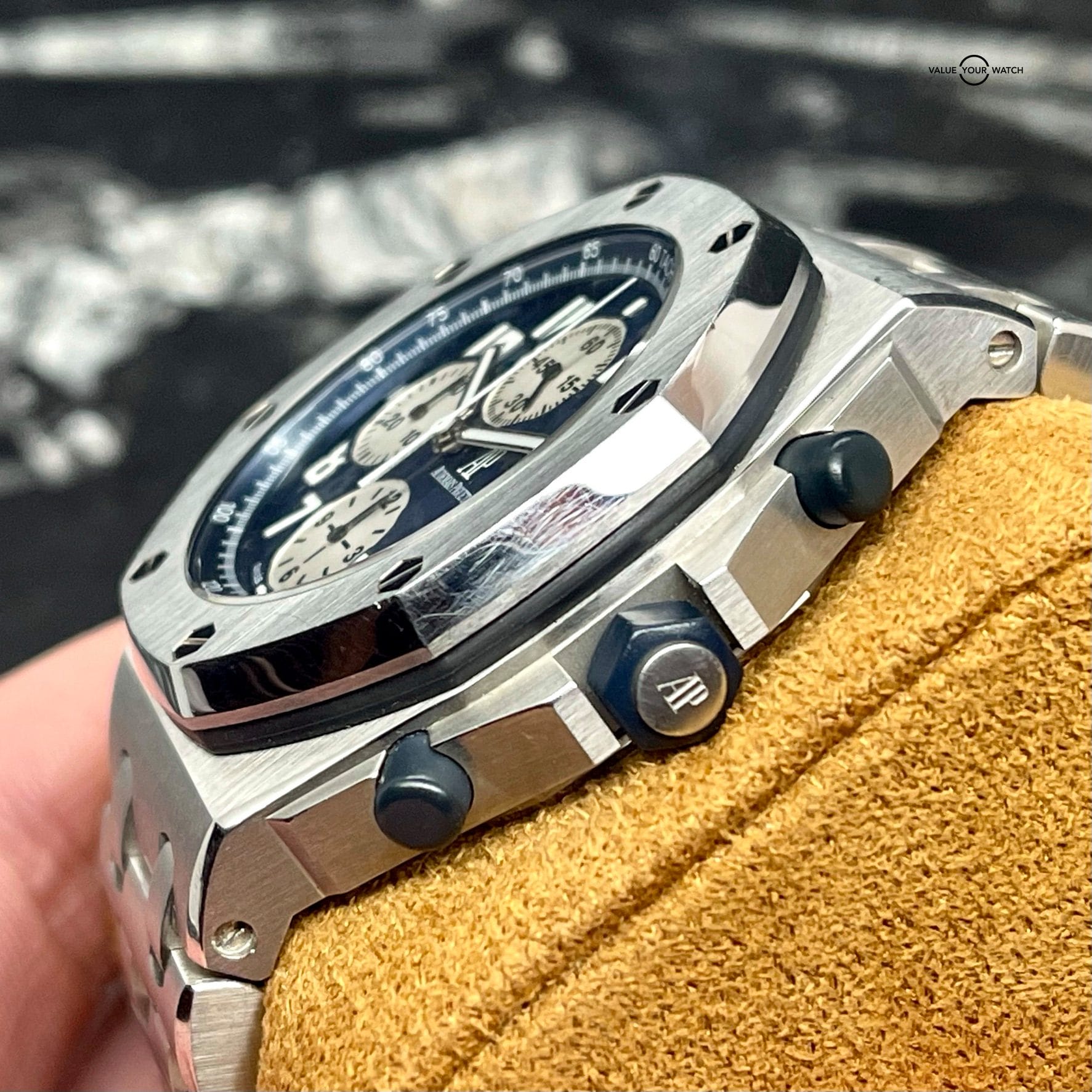 Audemars Piguet Royal Oak Offshore Chronograph - 25721ST.OO.1000ST.09.A - Image 3